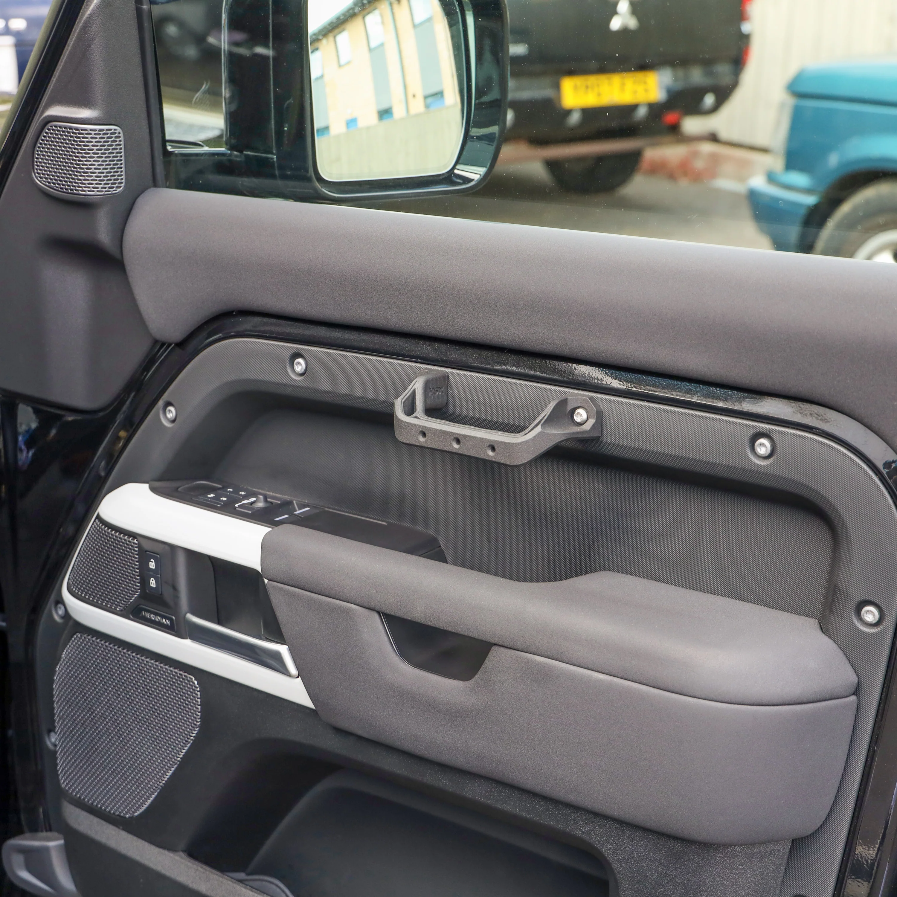 1x Front Door Grab Handle for Land Rover Defender L663 - Image 3