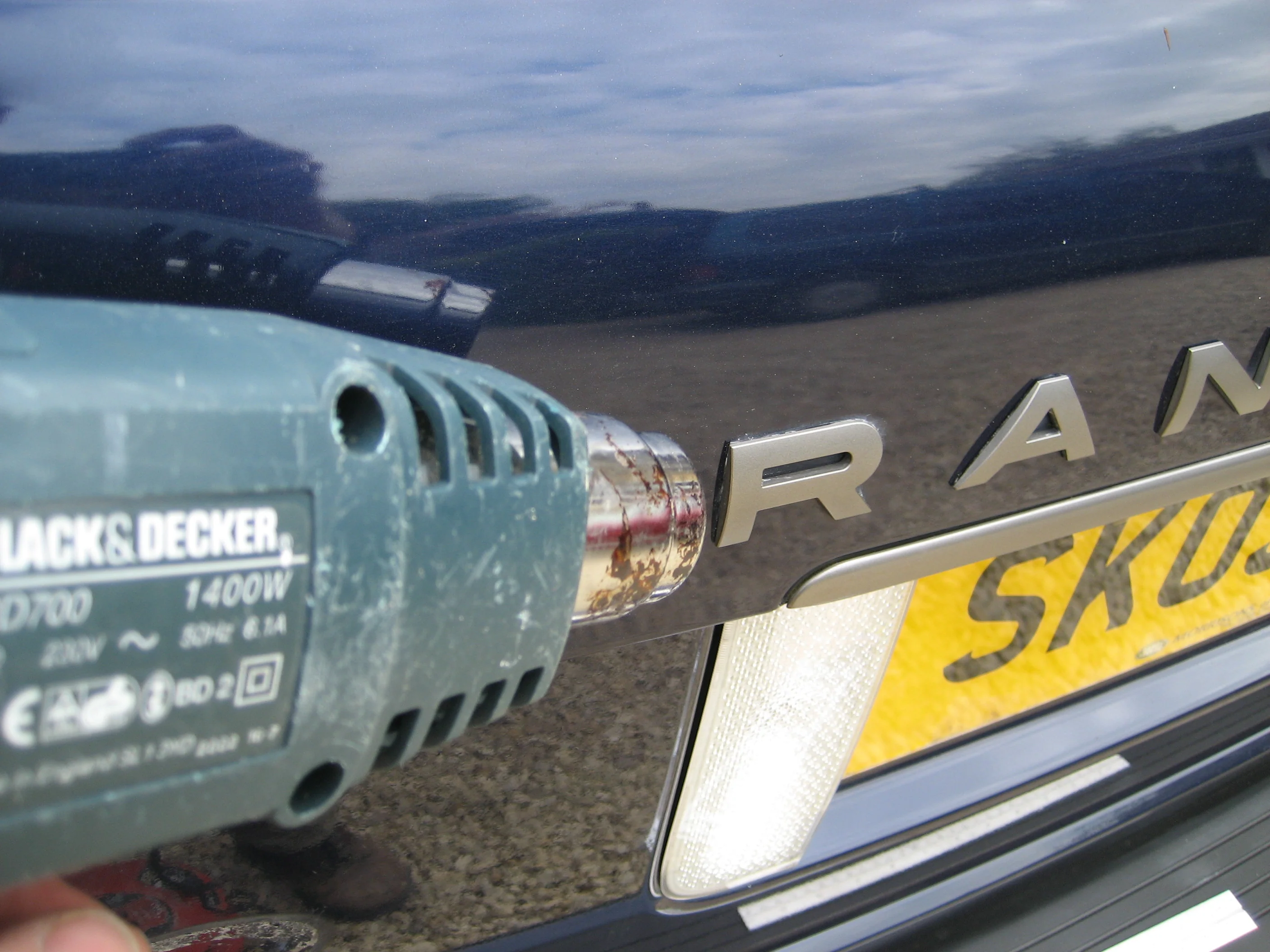 Adhesive Lettering & Badge Removal Tool for Range Rover P38 - Image 5