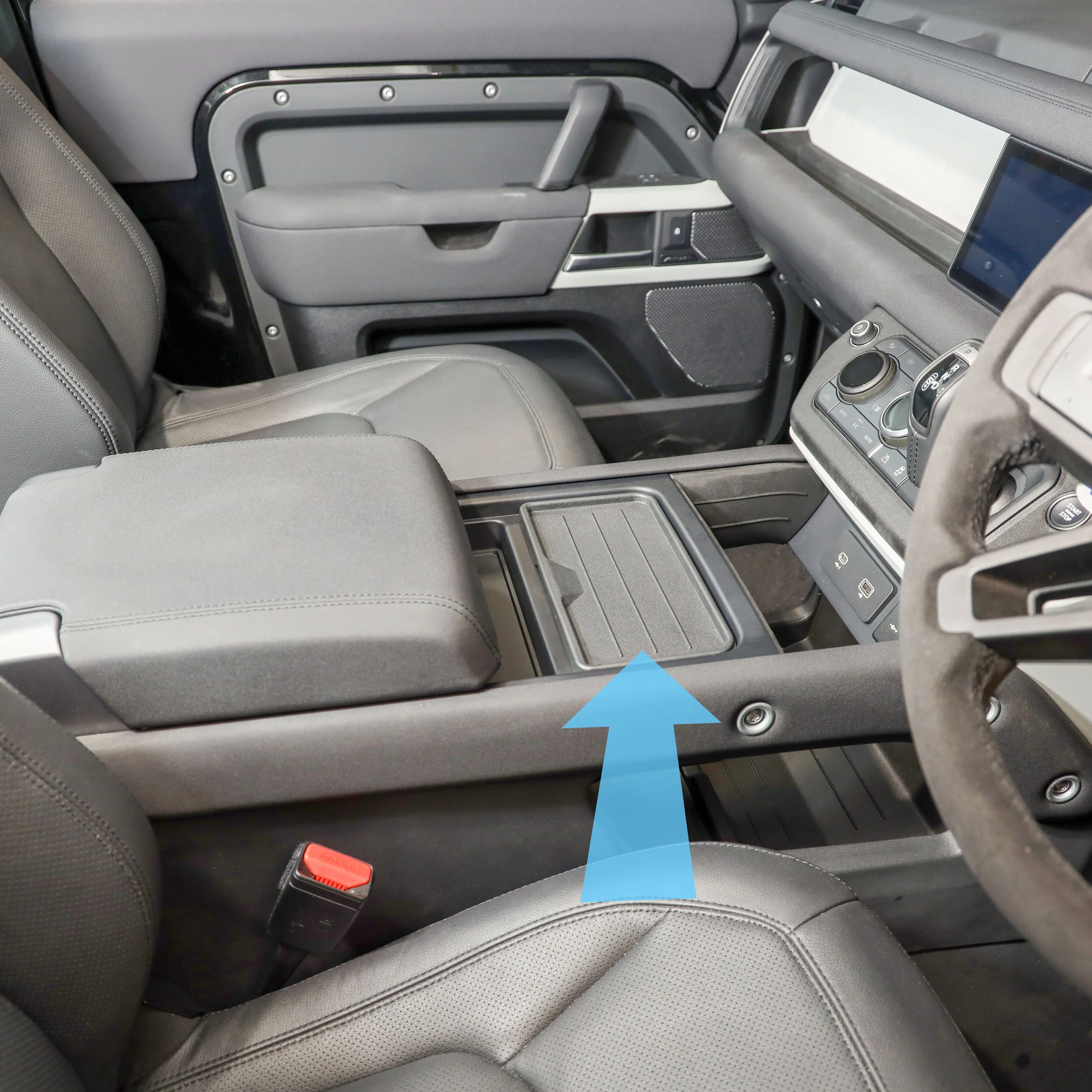 Aftermarket Centre Console Organiser Tray / Lid for Land Rover Defender L663 - Image 4