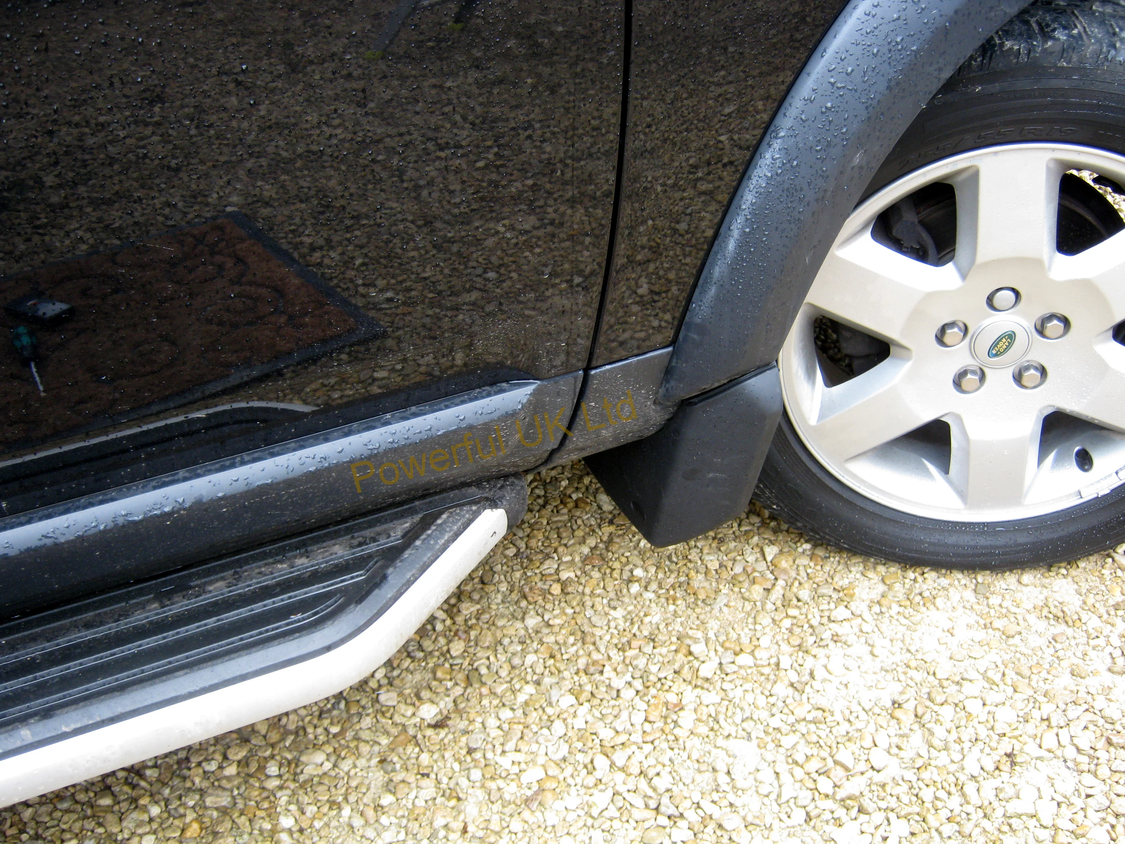 Aftermarket Mudflap kit - Front - for Land Rover Discovery 3 & 4 - Image 3