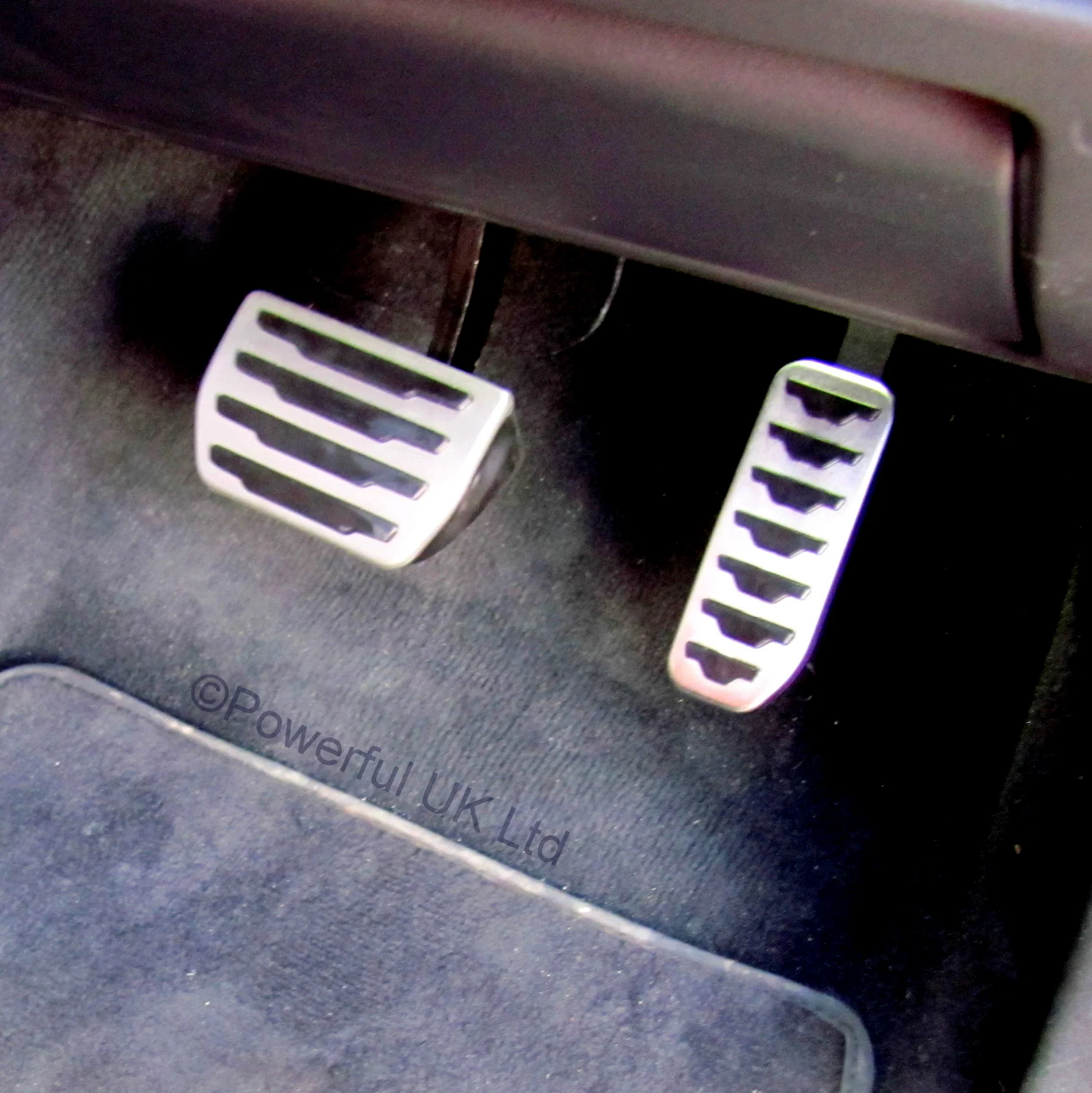 Alloy Foot Pedals (2pc) for the Range Rover Evoque Automatic (pre 2021) - Genuine - Image 3