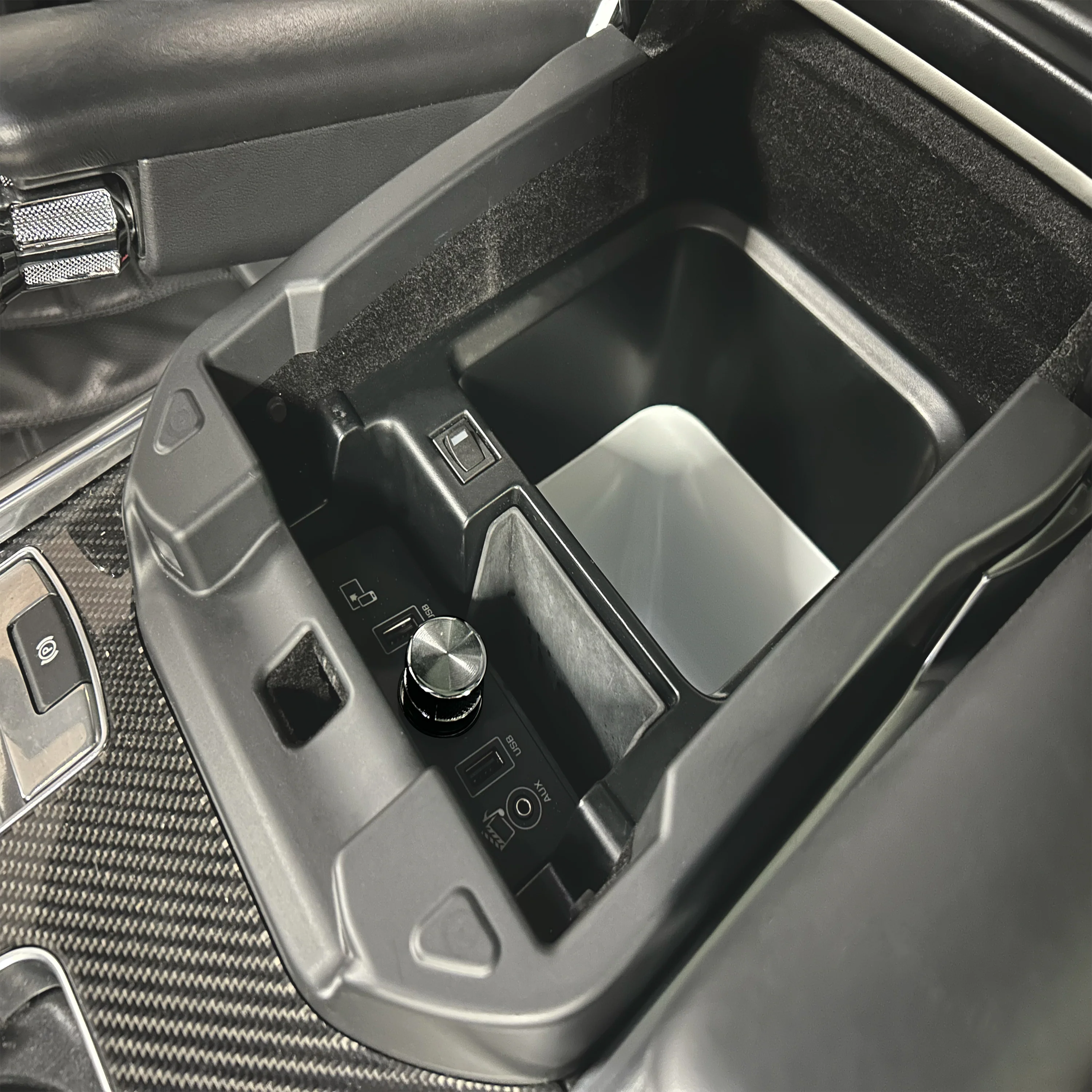 Autobiography Style Chrome Power Outlet Blanking Plug for Range Rover Evoque - Image 3