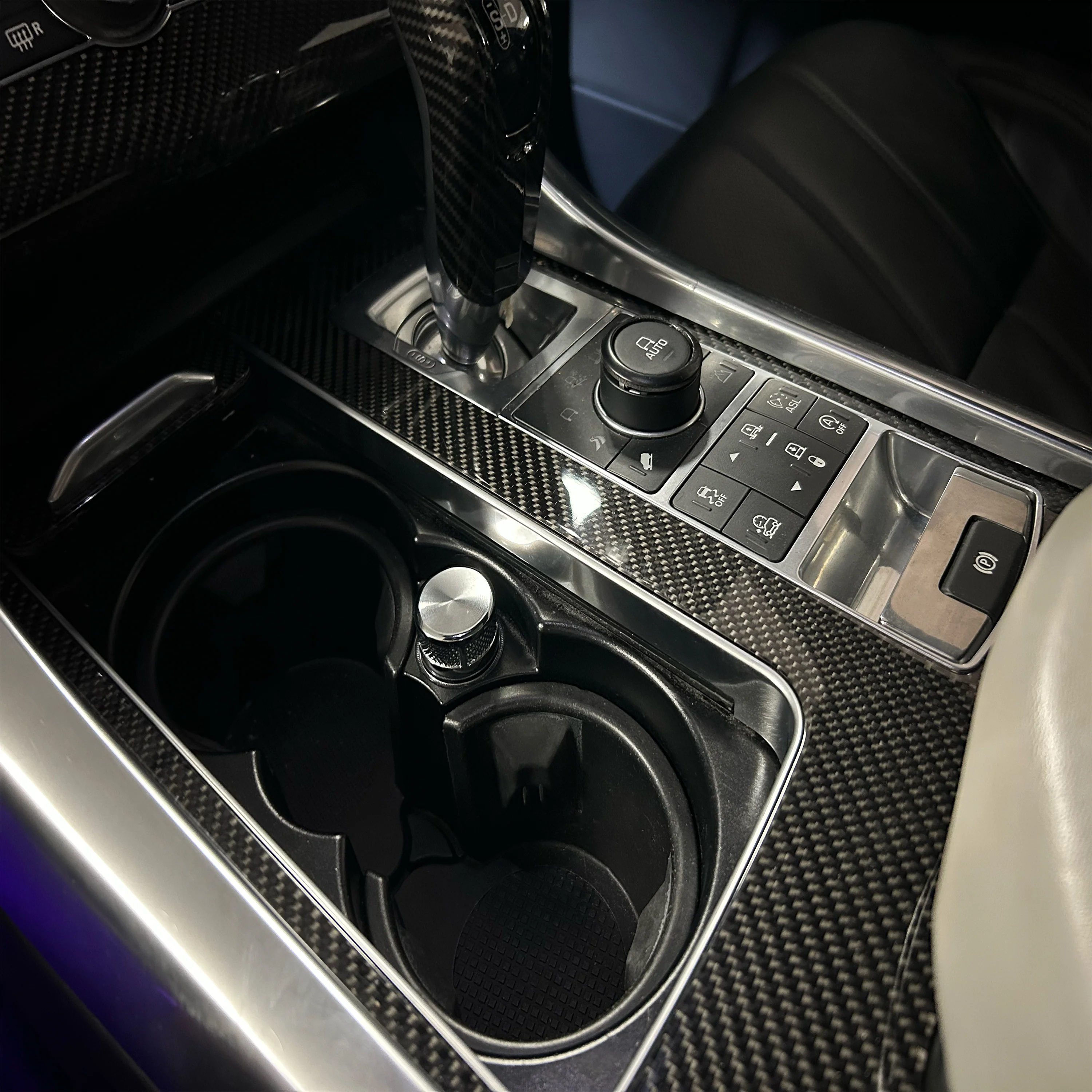 Autobiography Style Chrome Power Outlet Blanking Plug for Range Rover Evoque - Image 7