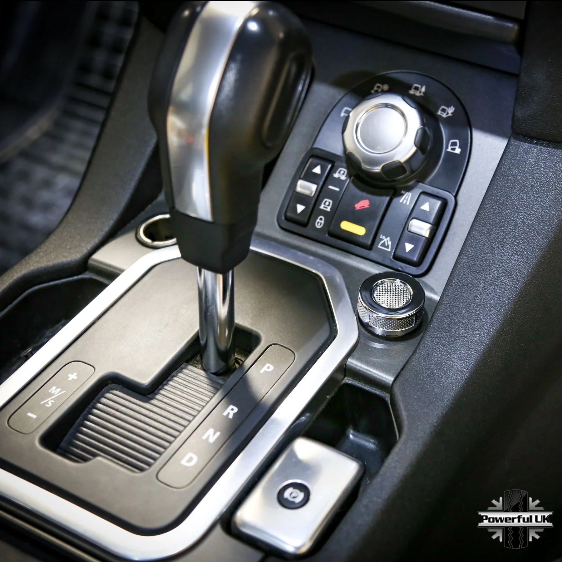 Autobiography Style Power Outlet Chrome Trim - 2 pcs for Range Rover Velar - Image 3