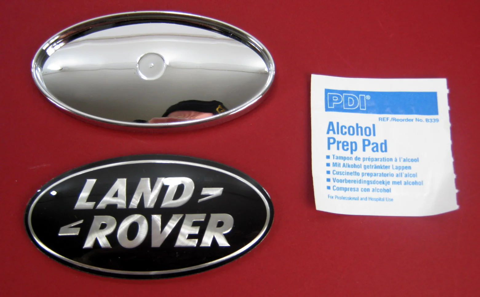 Black & Silver Badge on Chrome Plinth for Range Rover P38 - Image 8