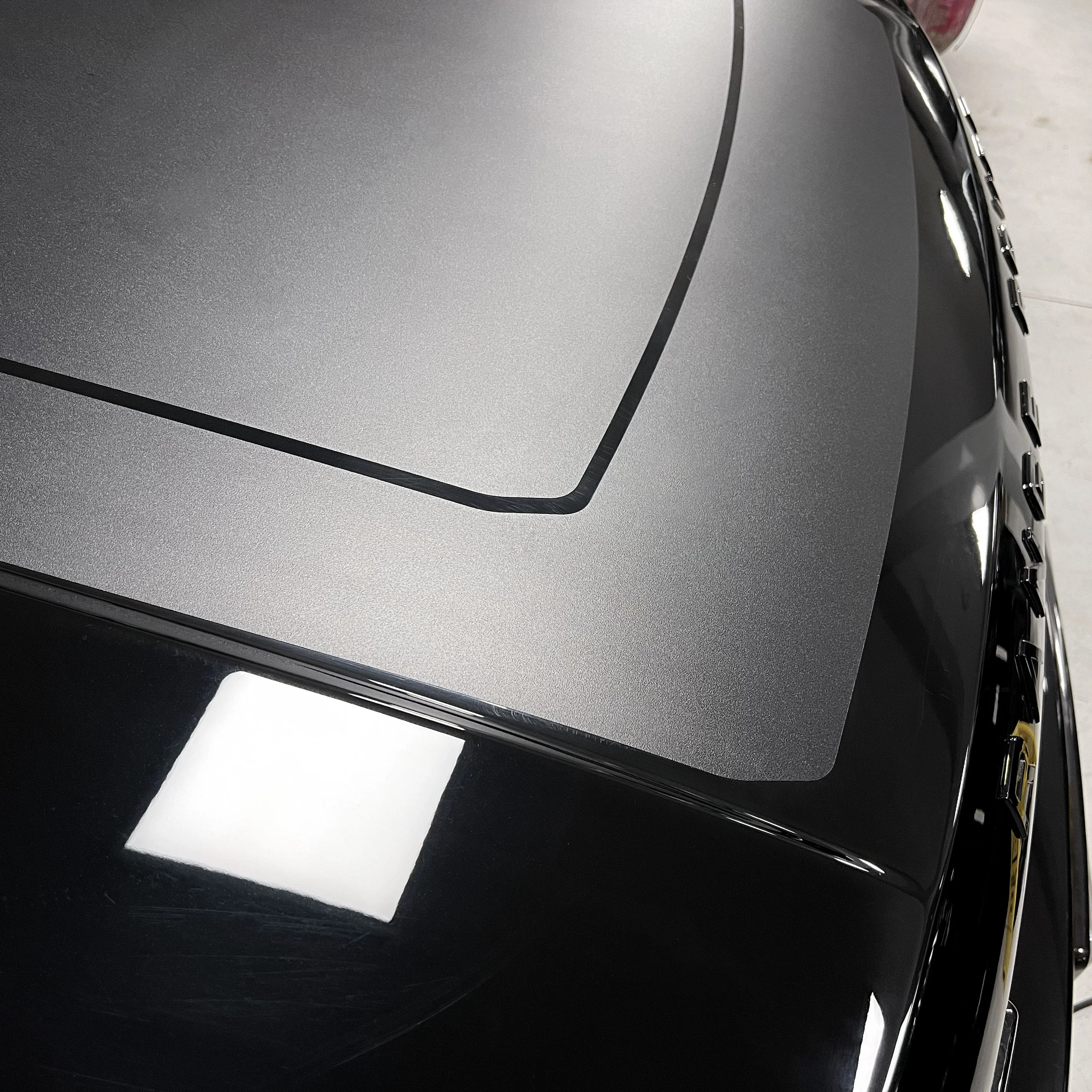Bonnet Decal - Matt Black for Range Rover L322 (2002-12) - Image 4