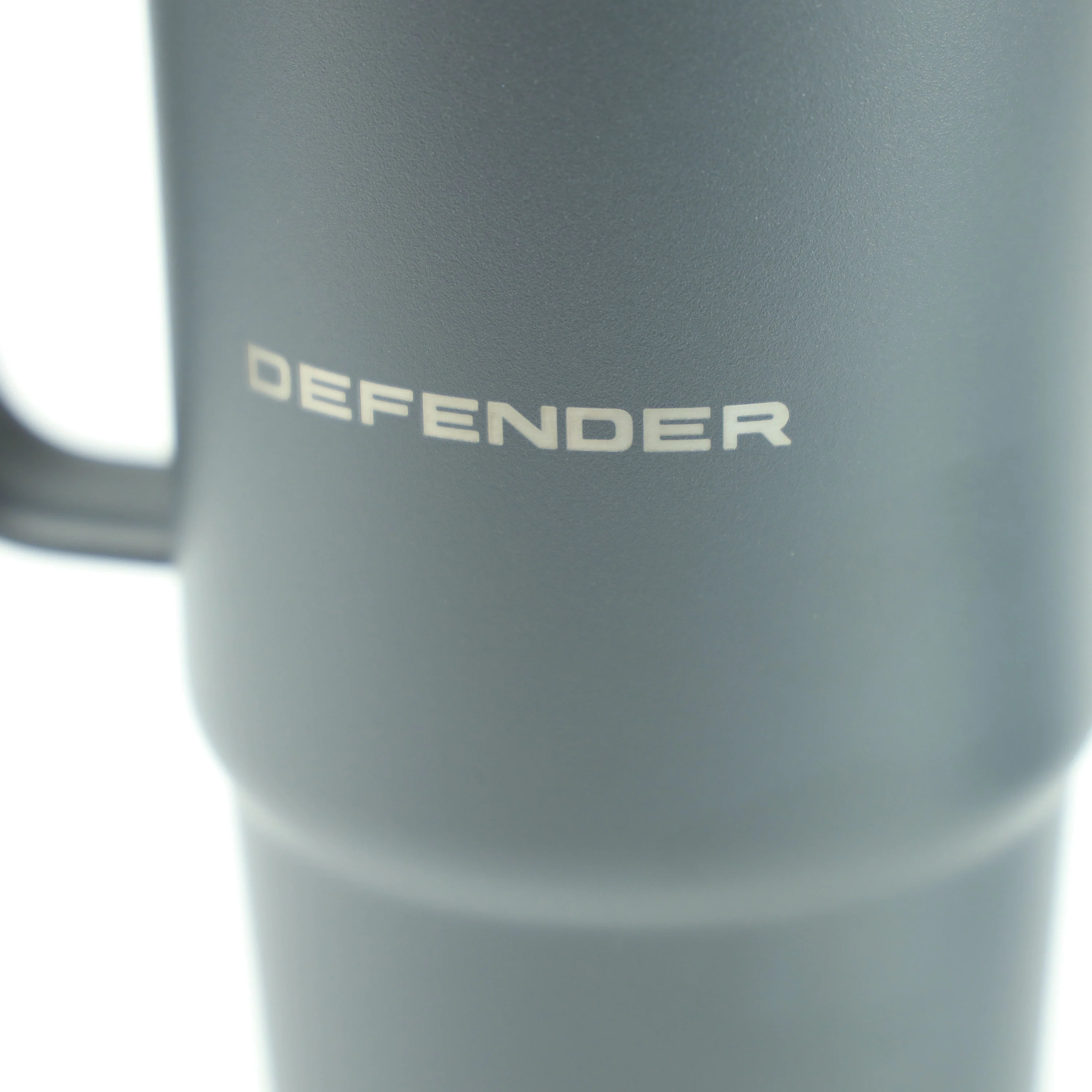 DEFENDER x YETI Rambler Travel Mug - 30oz/887ml - Image 4