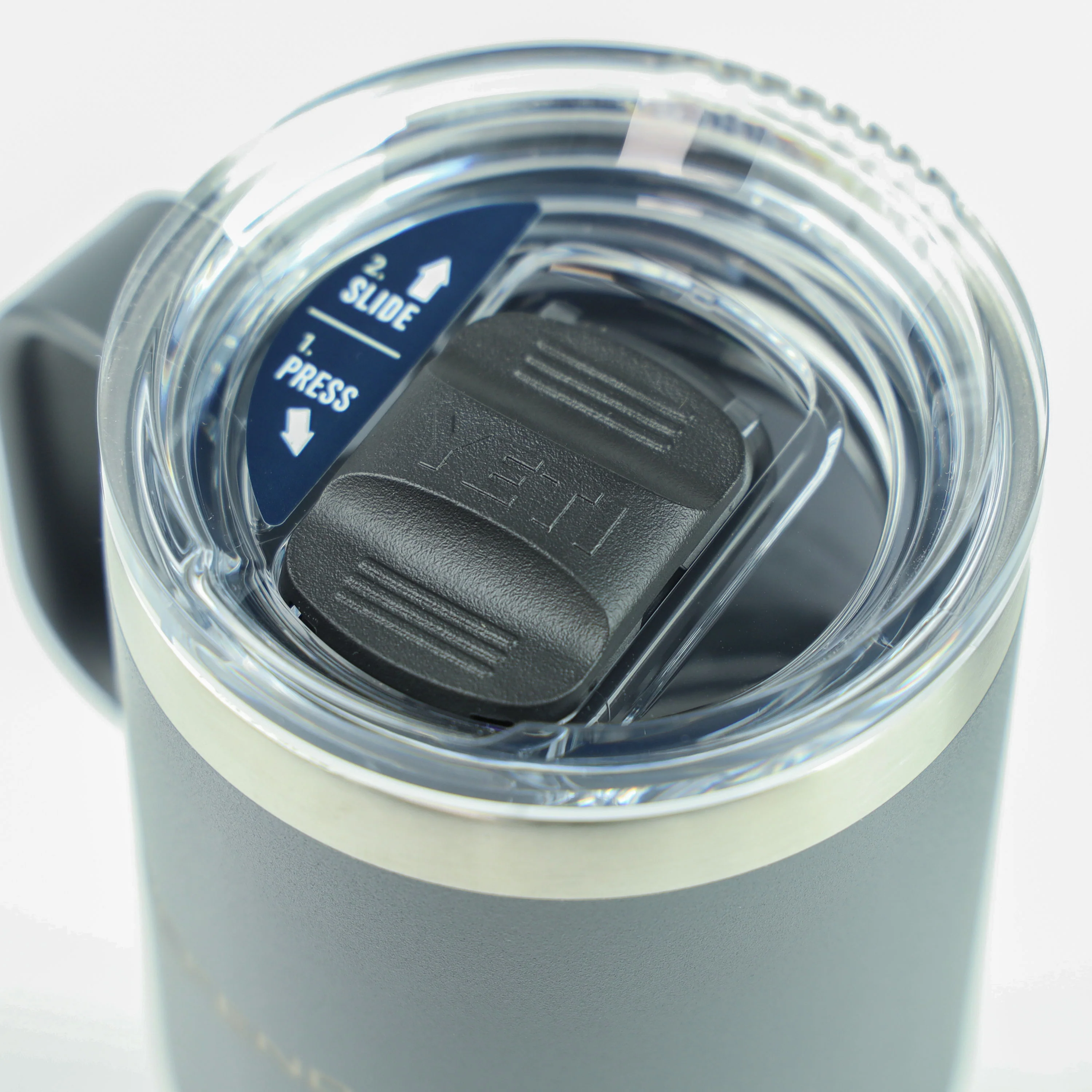 DEFENDER x YETI Rambler Travel Mug - 30oz/887ml - Image 5