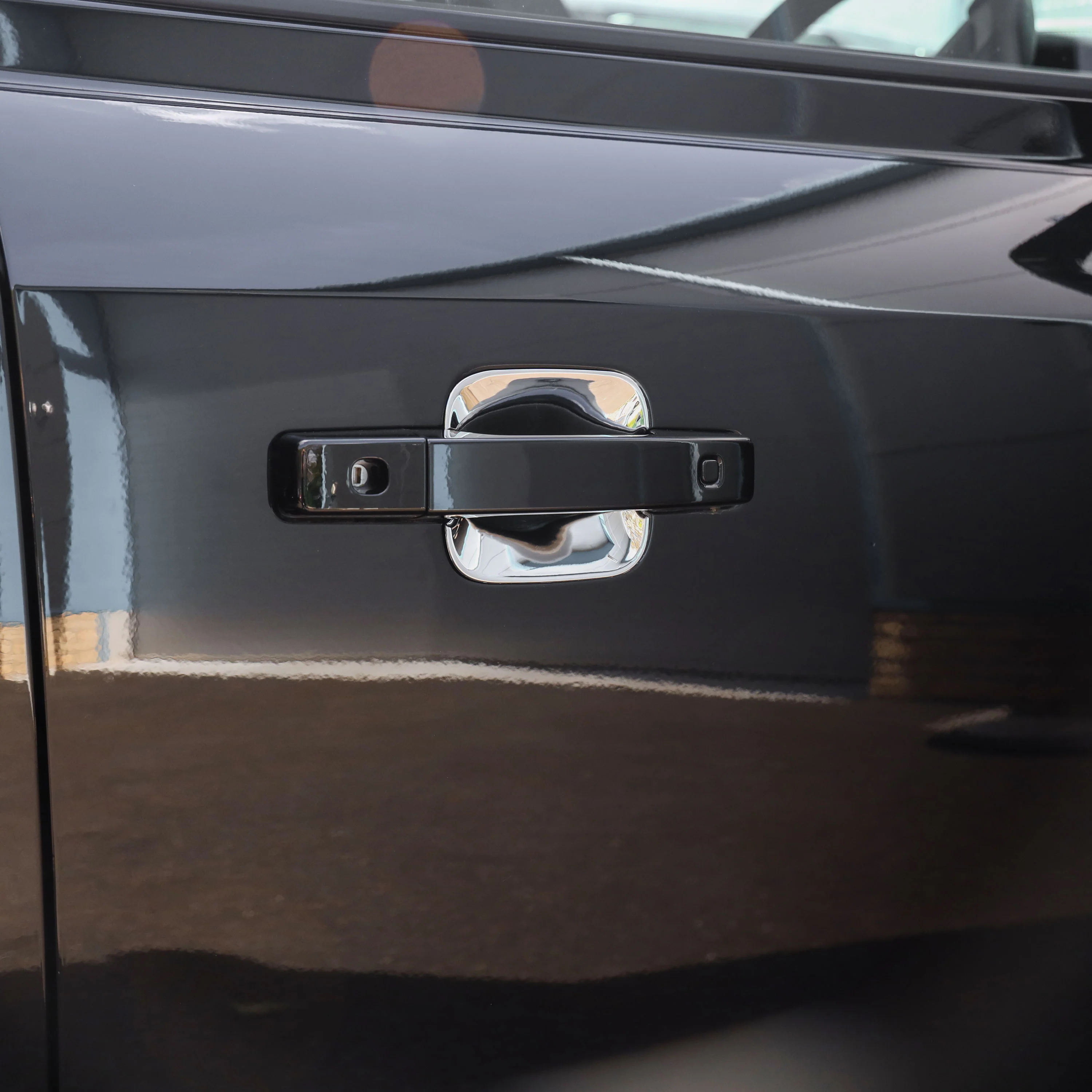 Door Handle Scuff Plates (5pc) for Land Rover Defender L663 110/130 (4 door) - Chrome - Image 2