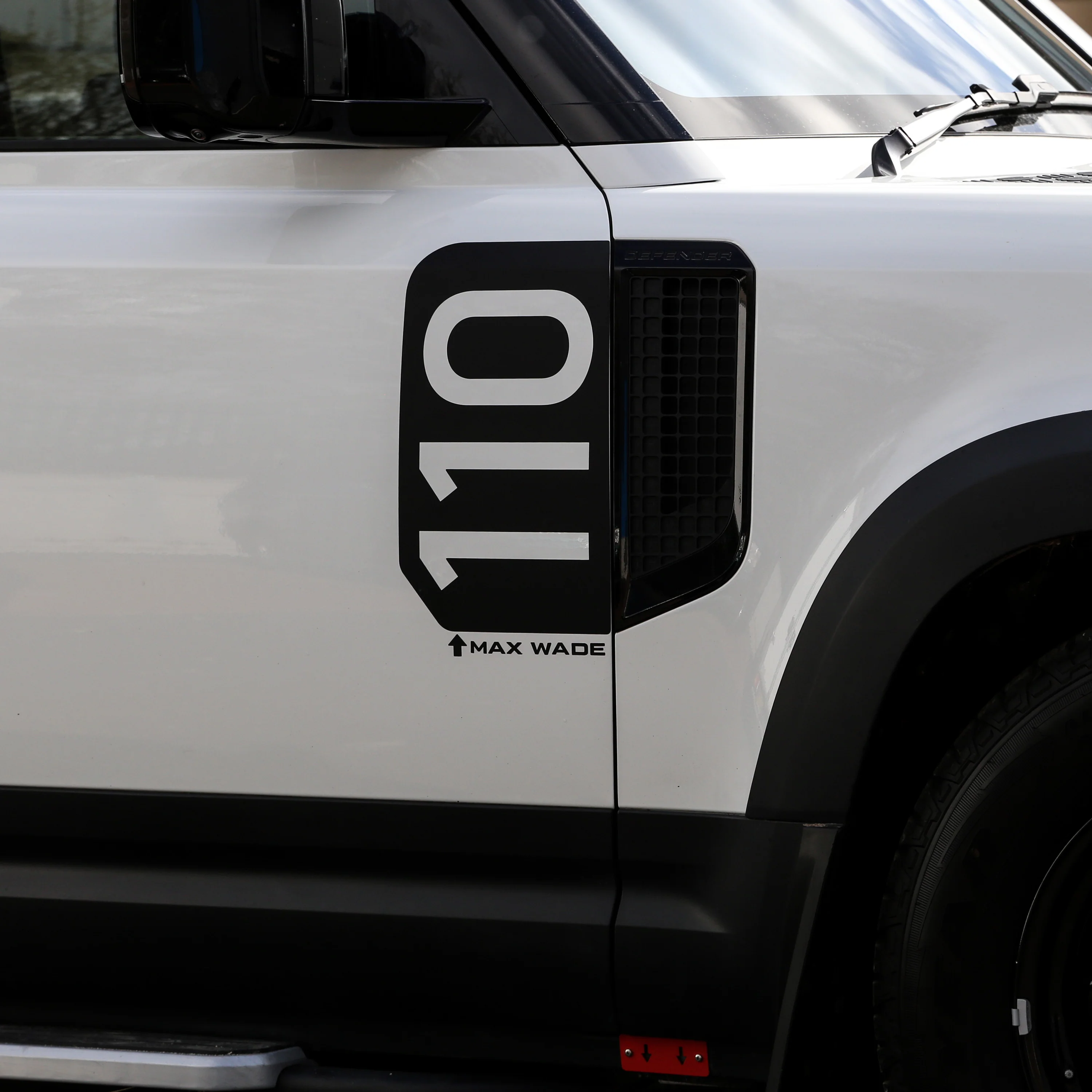 Door/Side Vent Decal Kit - '110' - Matte Black for Land Rover Defender L663 - Image 2