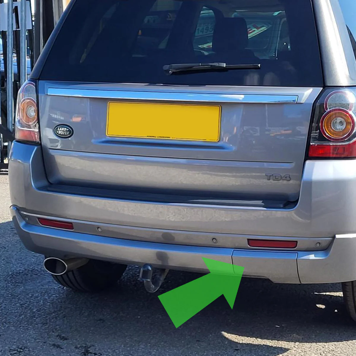 Dynamic/HST Rear Tow Eye Cover for Land Rover Freelander 2 - Image 2