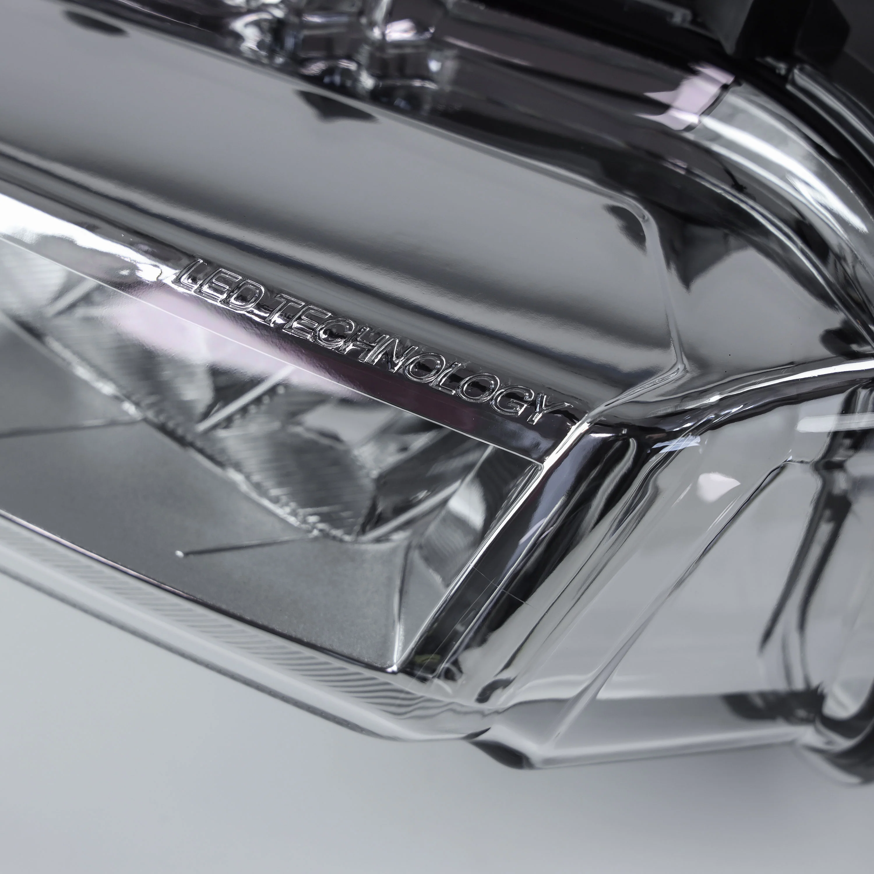 Fog Lamp for Land Rover Discovery Sport 2015-19 - Left - Image 4