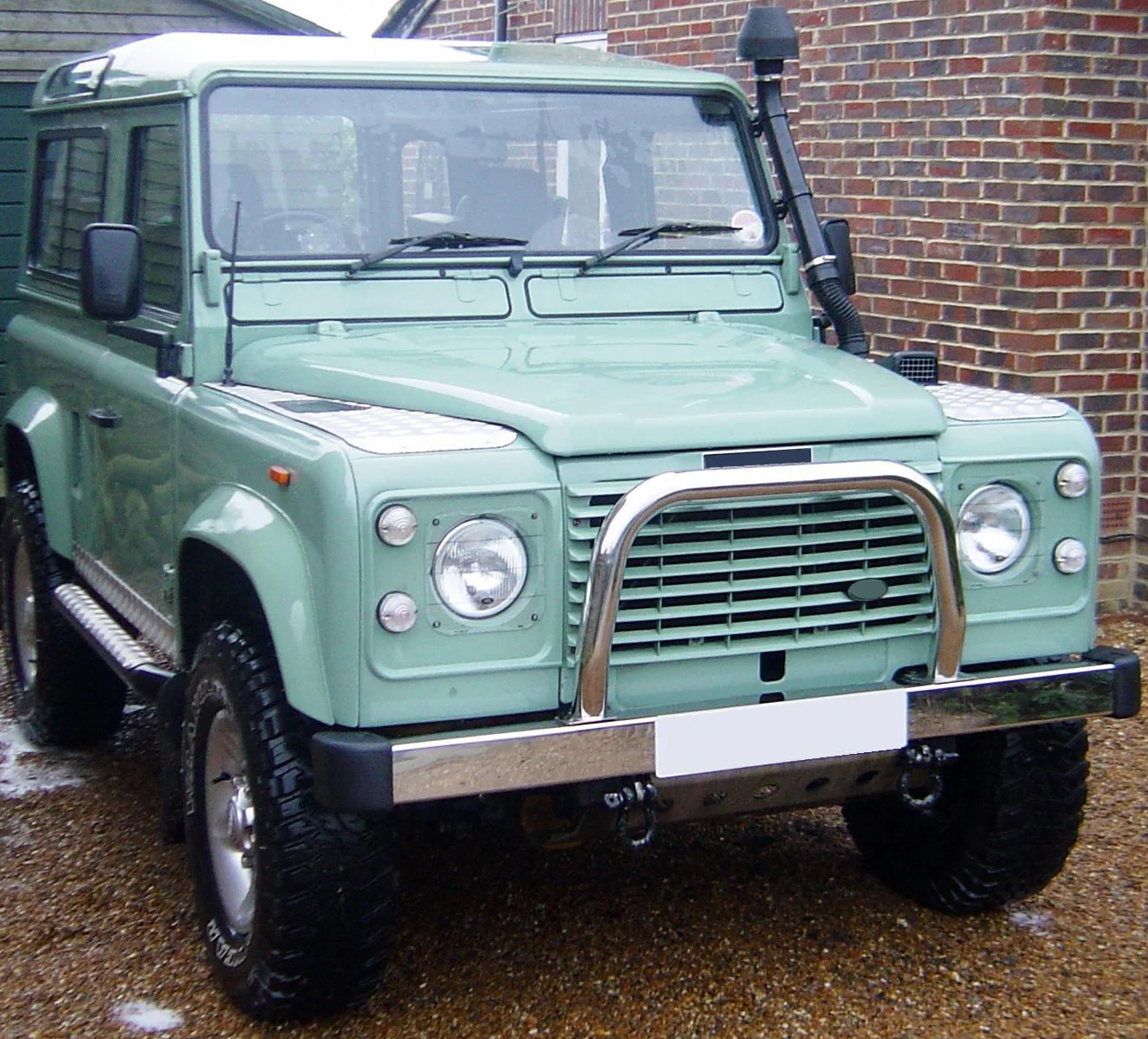 Front Bumper Rubber End Cap for Land Rover Defender - Image 4