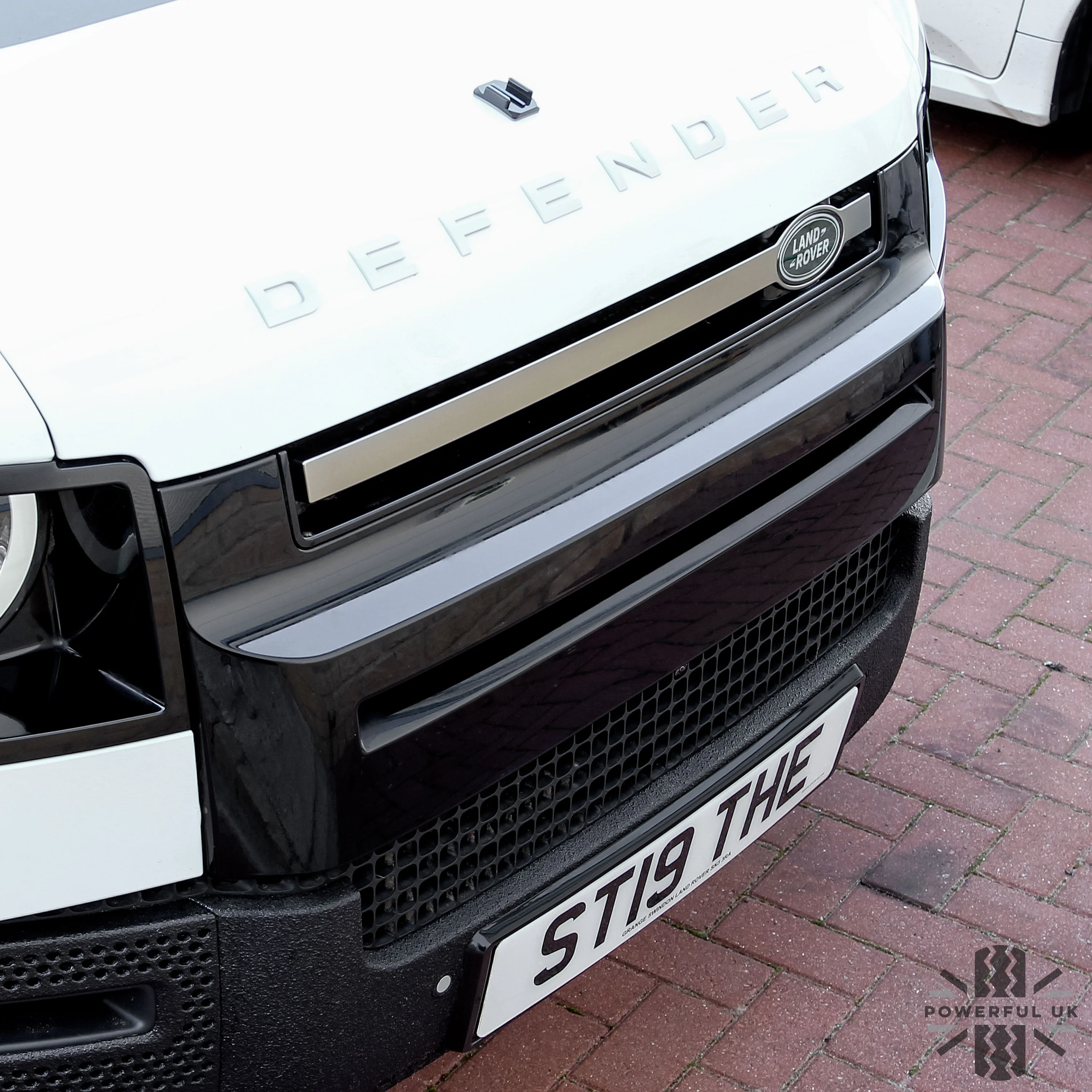 Front Grille Bar in Starlight Satin Chrome (Genuine) for Land Rover Defender L663 - Image 5