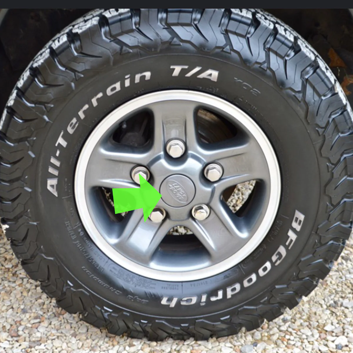Genuine 4x Alloy Wheel Centre Caps (EARLY/LARGE type) for Land Rover Classic Defender - Pewter Grey - Image 2