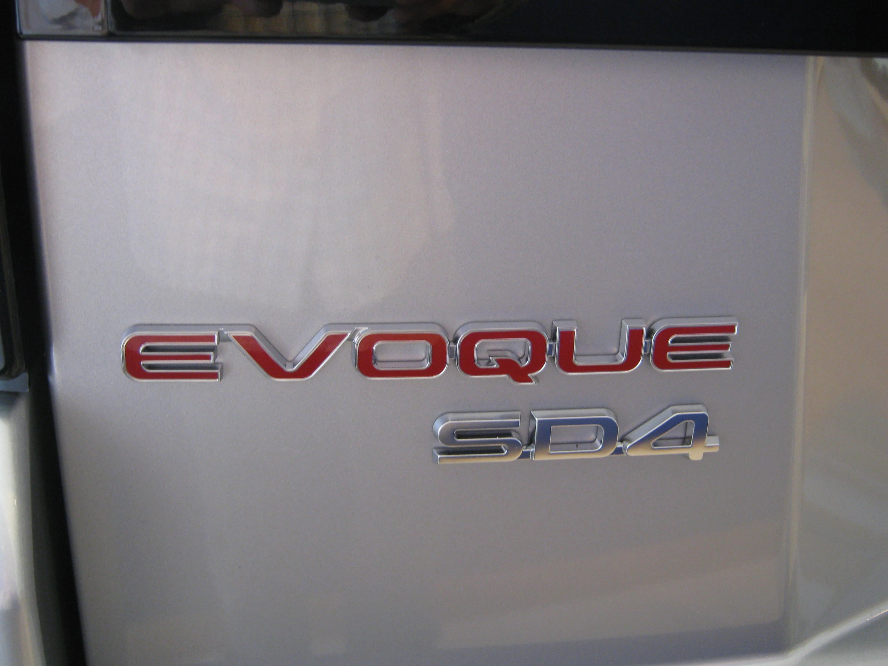 Genuine "EVOQUE SD4" Rear Badge - Red for Range Rover Evoque - Image 5