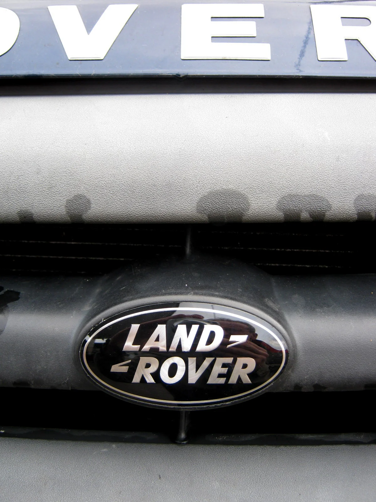 Genuine Front Grille Badge - Black & Silver - for Land Rover Freelander 1 - Image 4