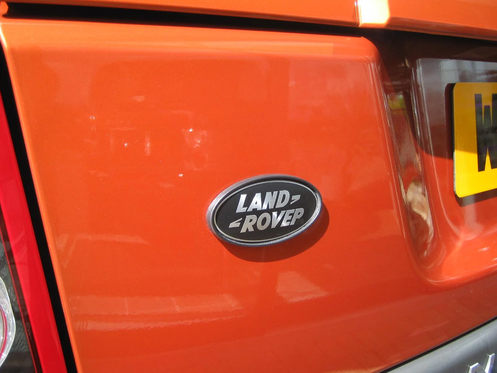 Genuine Rear Tailgate Badge - Black & Silver - for Range Rover P38 - Image 5