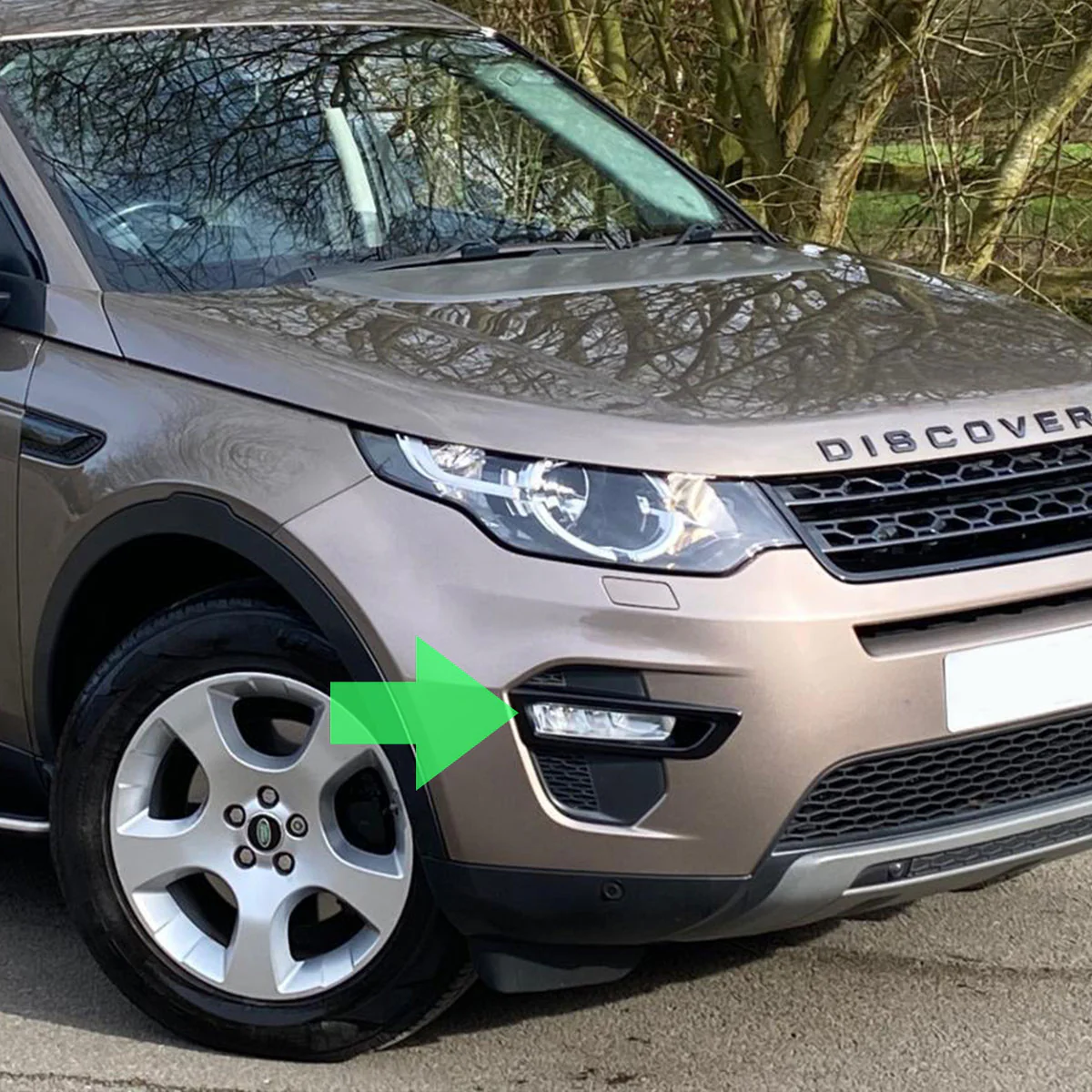 Gloss Black Fog Light Surround for Land Rover Discovery Sport 2015-19 - Right - Image 2