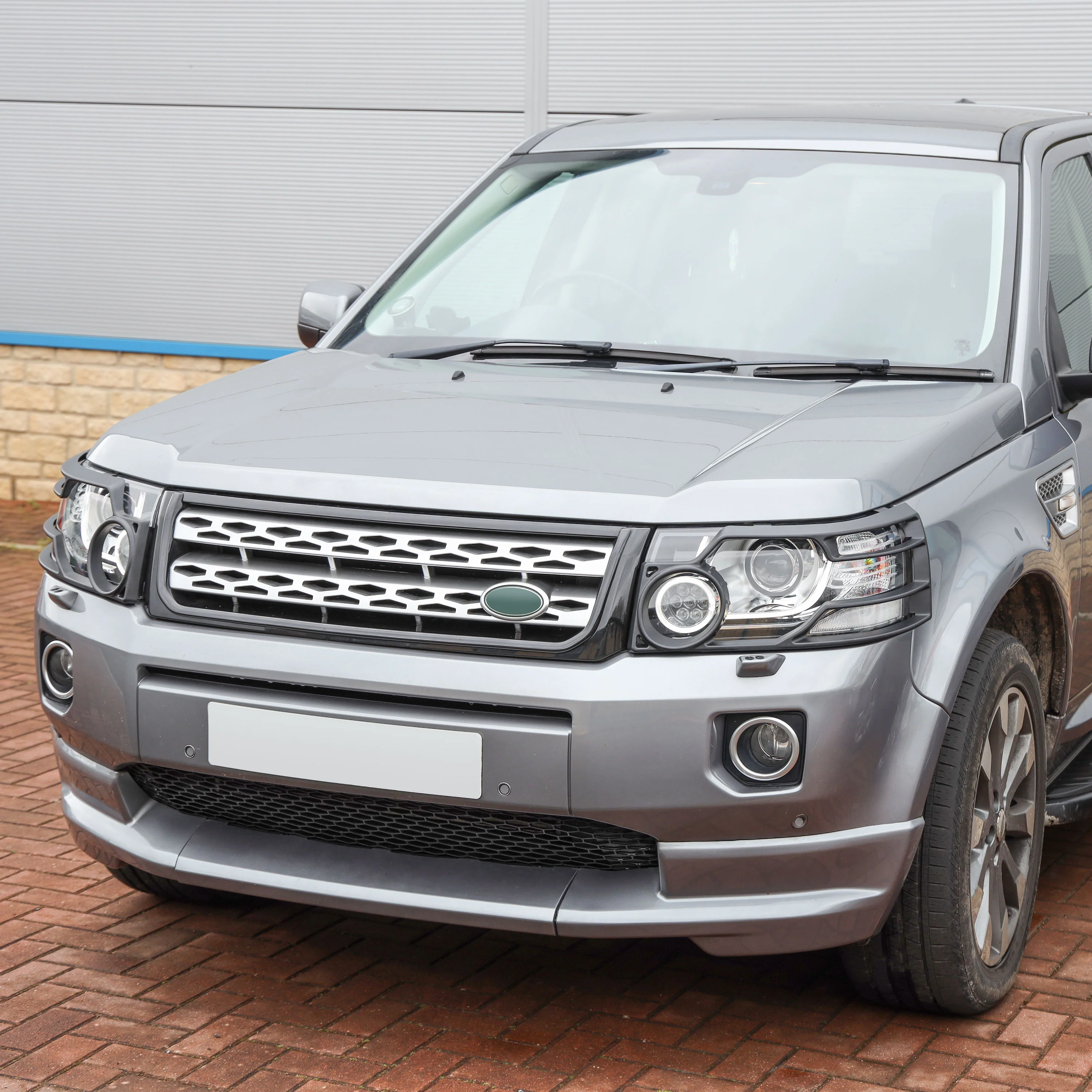 Headlight Guard Kit for Land Rover Freelander 2 - Late Type 2012+ - Image 2