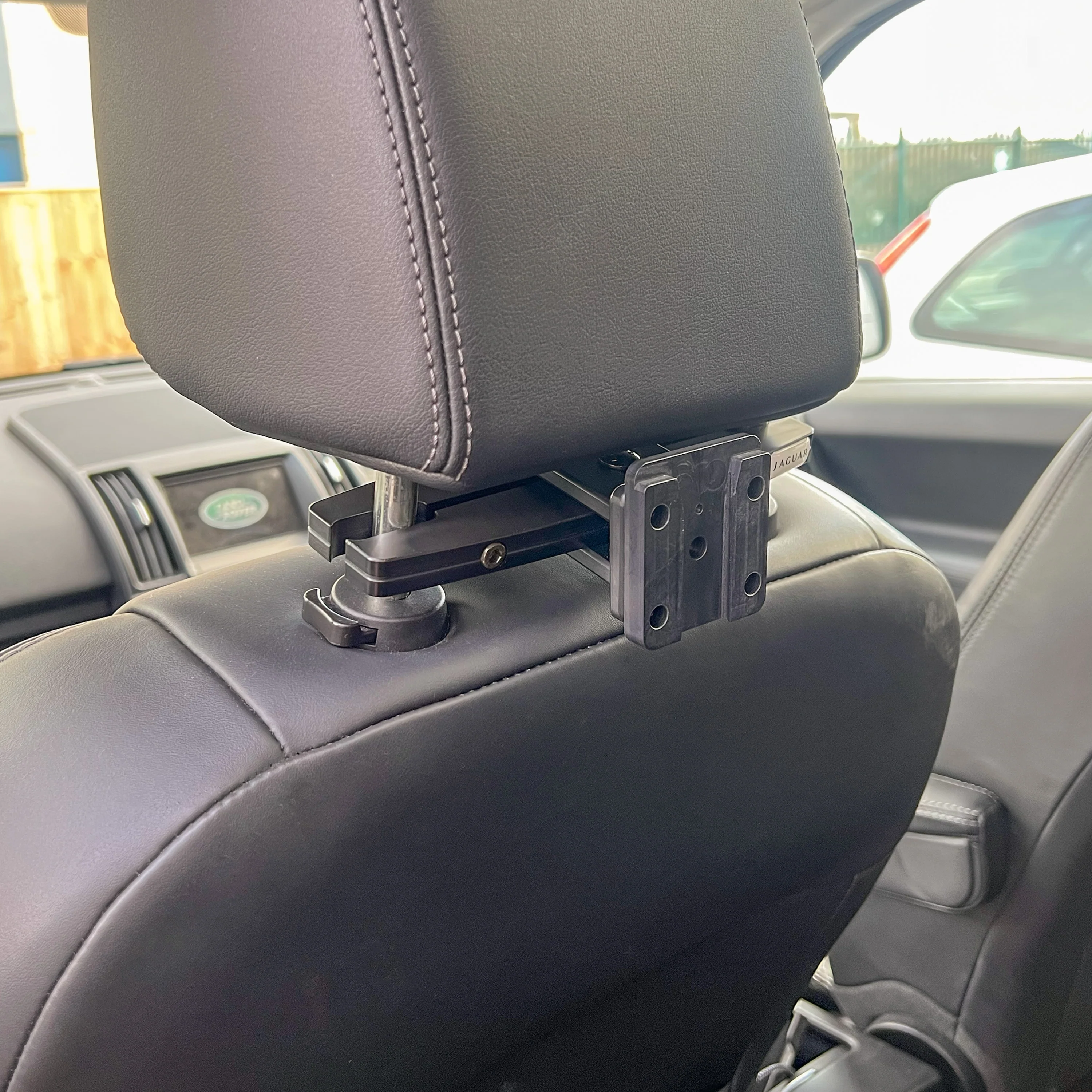 Headrest Mount iPad 2-4 Holder for Land Rover Discovery 4 - Image 3