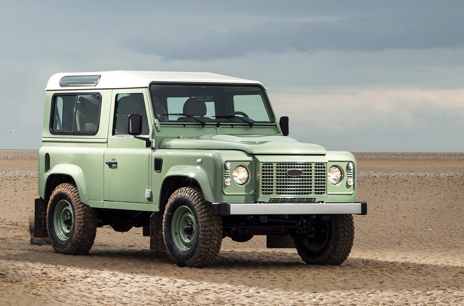 Heritage Style Grille - Silver - for Land Rover Defender - Image 3