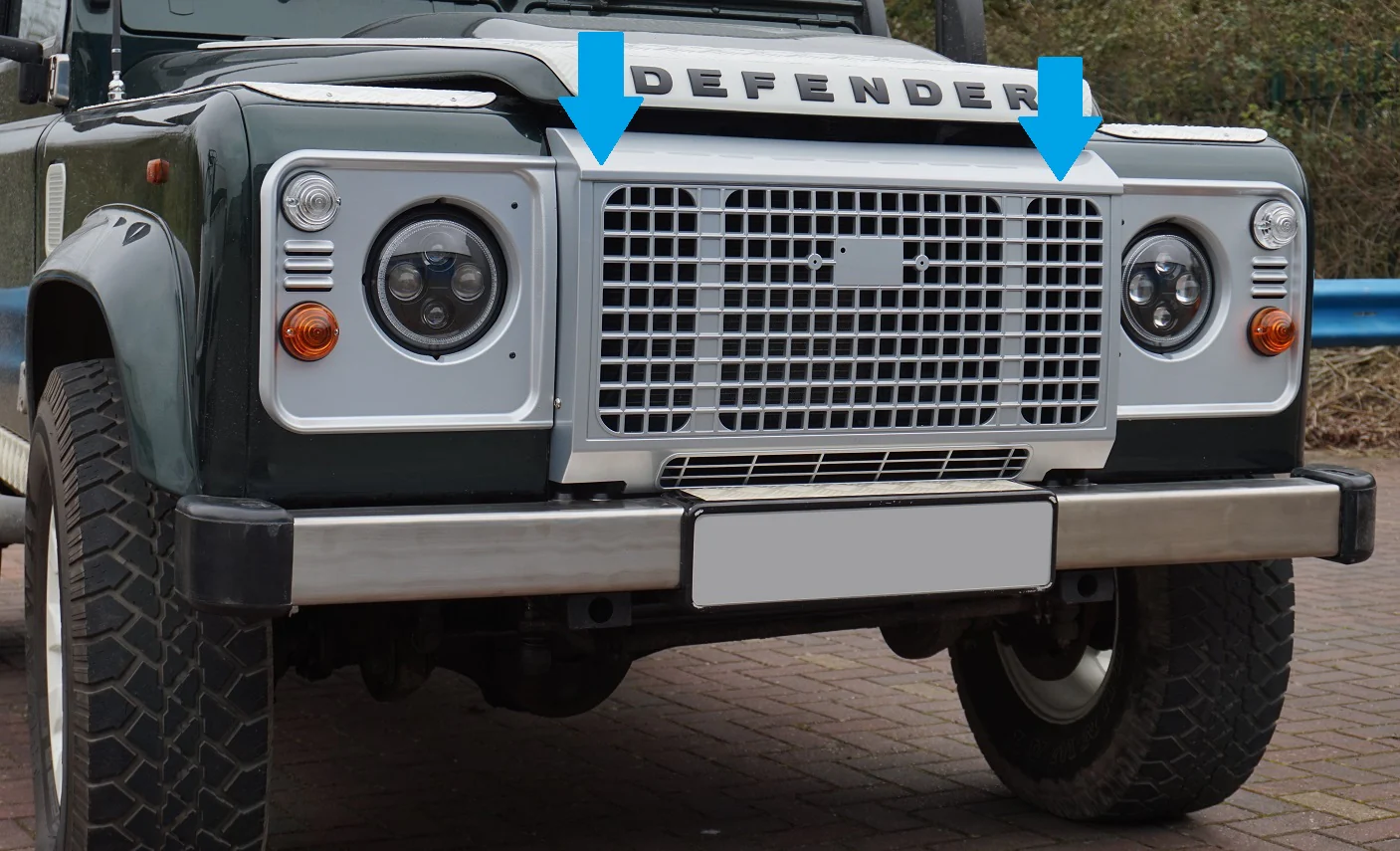 Heritage Style Grille - Silver - for Land Rover Defender - Image 4