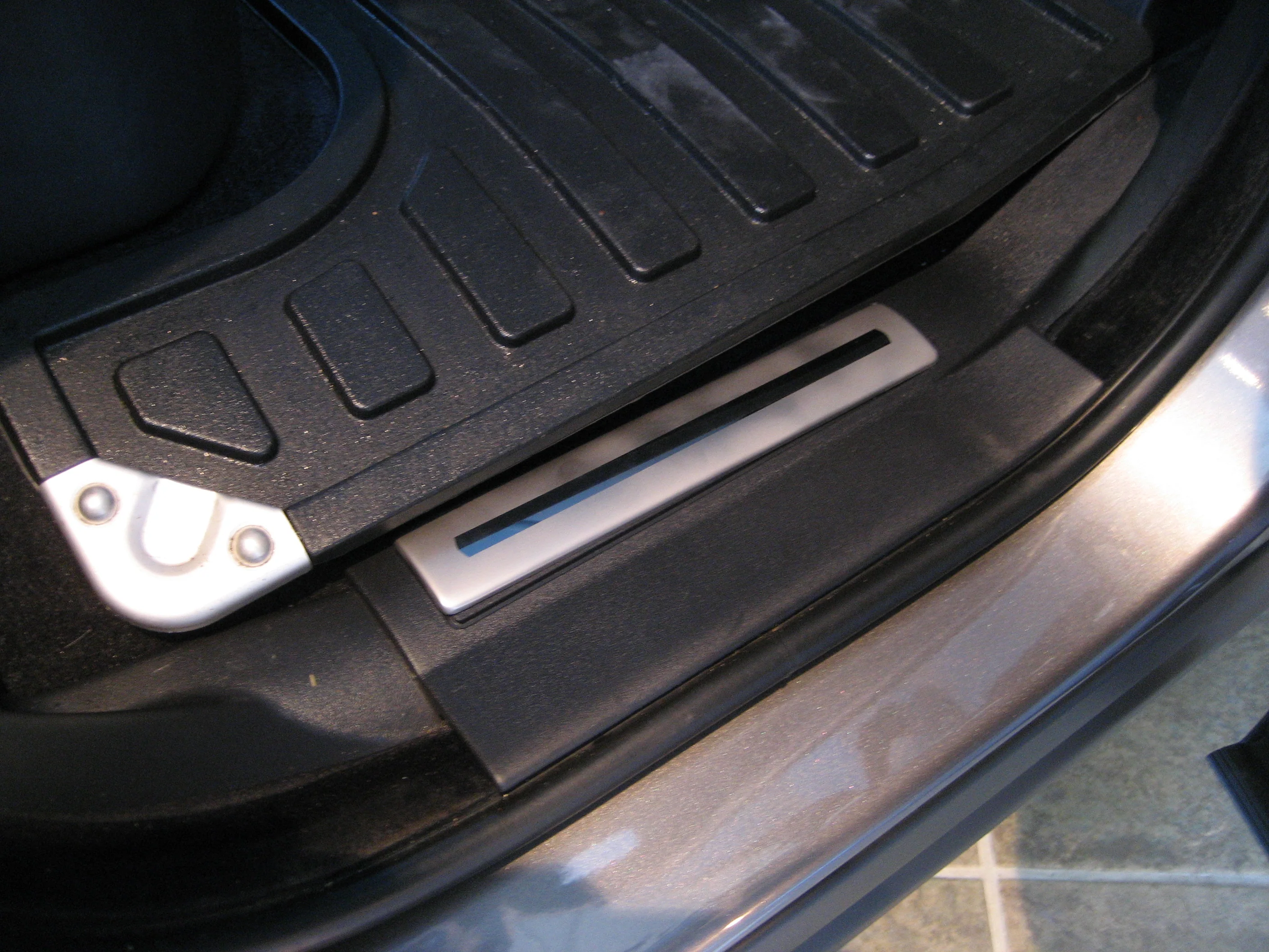 Inner Sill Inserts Stainless Steel - 'SUPERCHARGED' for Range Rover Sport - Image 8