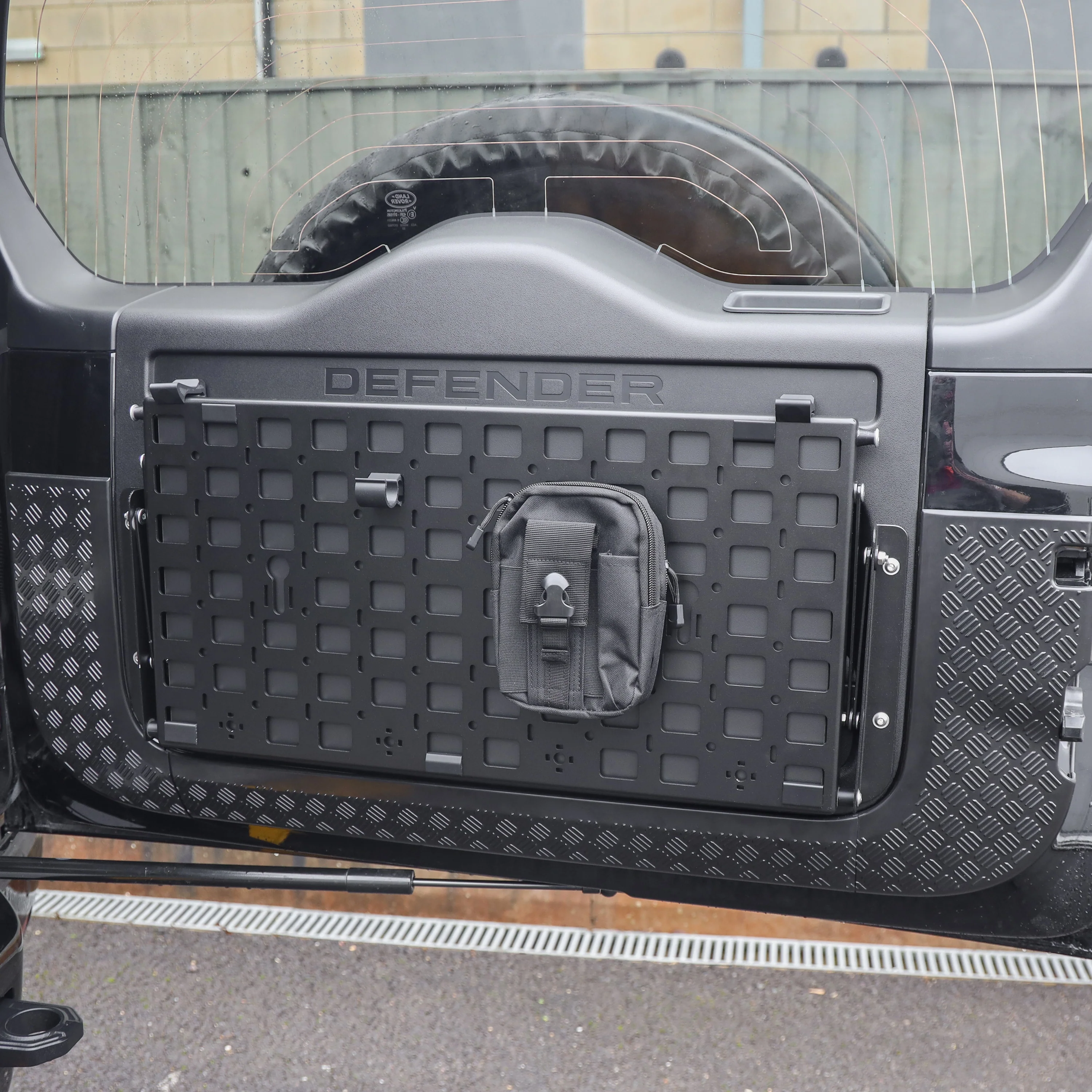 Insert Board for Powerful UK Folding Picnic Table for Land Rover Defender L663 - Image 4