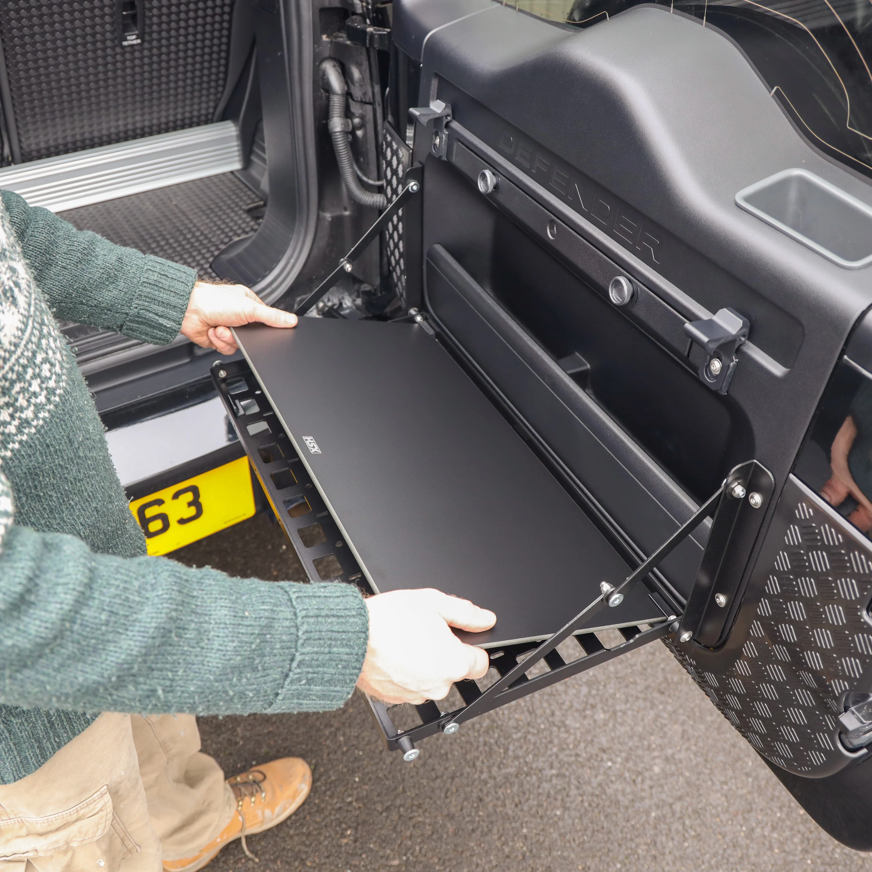 Insert Board for Powerful UK Folding Picnic Table for Land Rover Defender L663 - Image 5