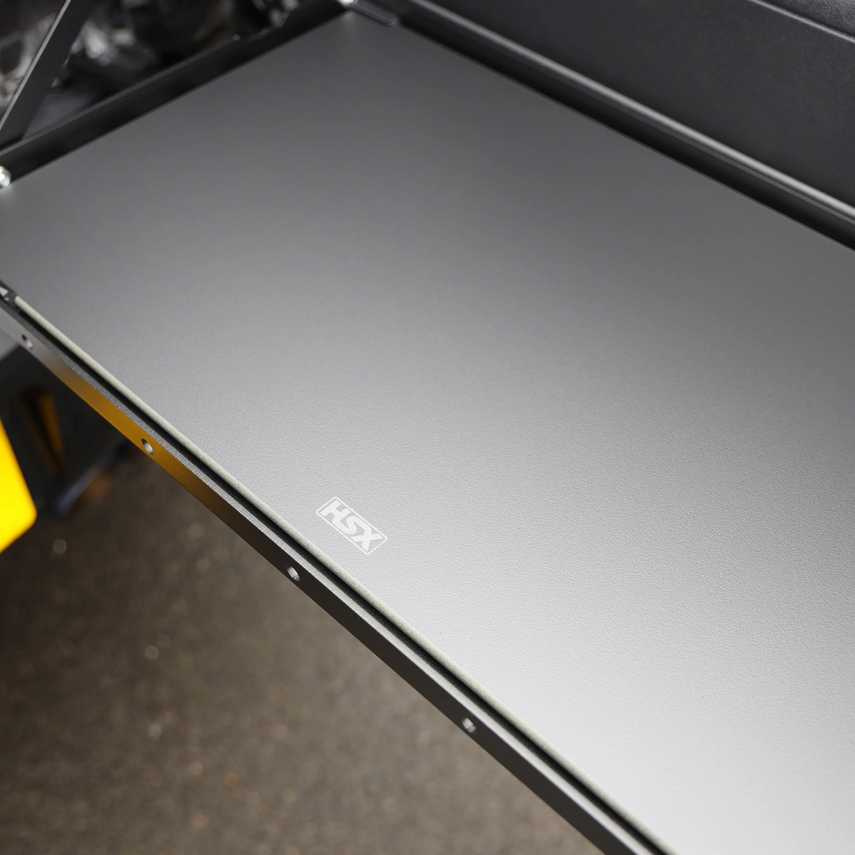 Insert Board for Powerful UK Folding Picnic Table for Land Rover Defender L663 - Image 6