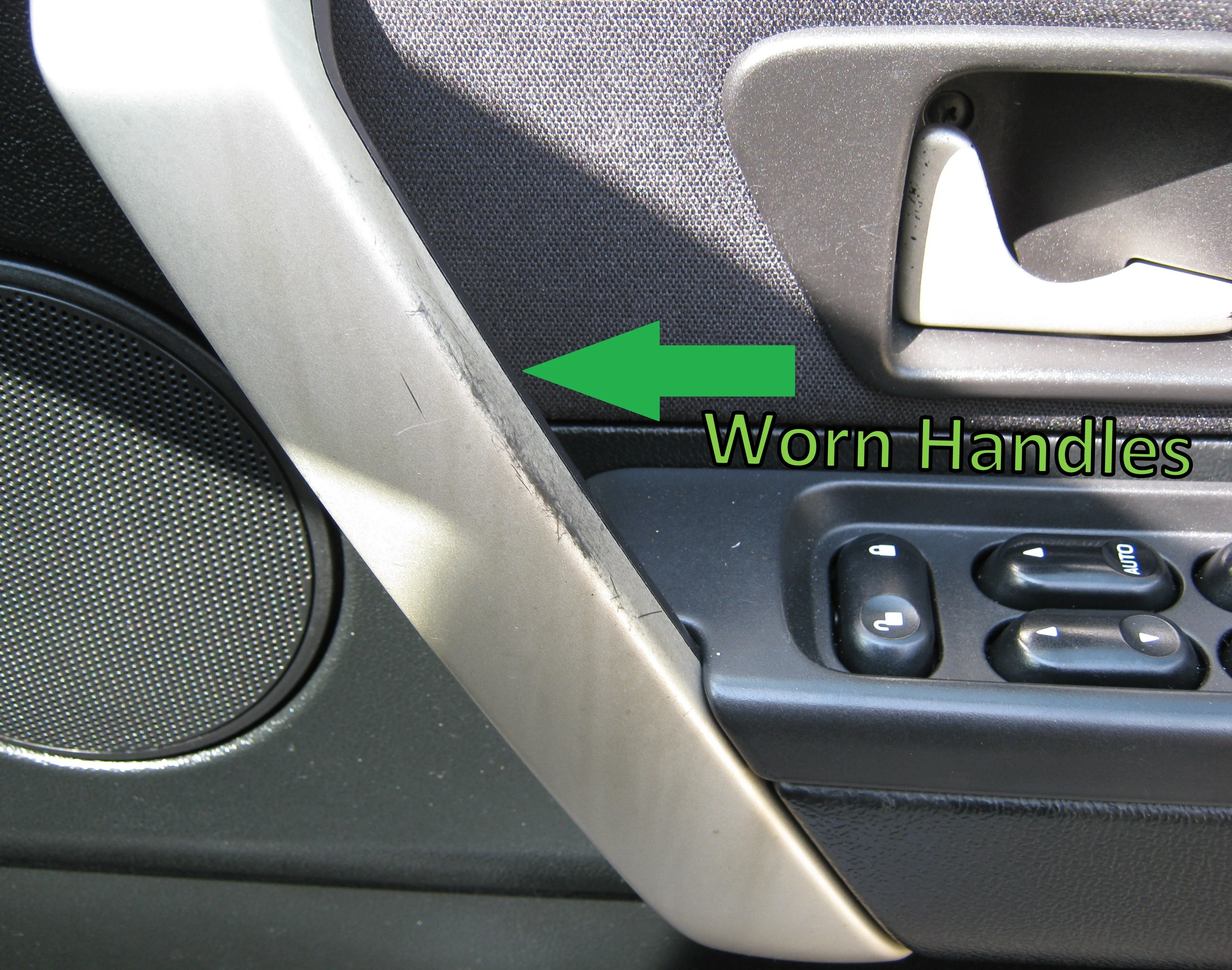Interior door card pull trim champagne silver for Land Rover Freelander 1  - RH - Image 4