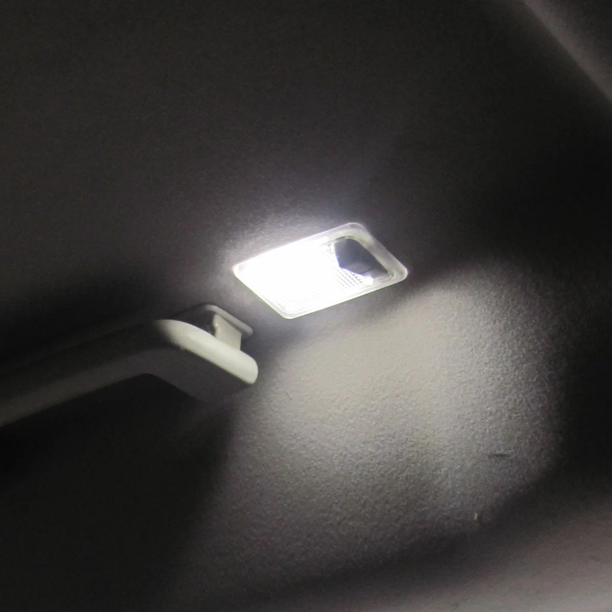 LED Interior Light Upgrade Kit - 13 pc - White - for Land Rover Discovery 3 & 4 - Image 3
