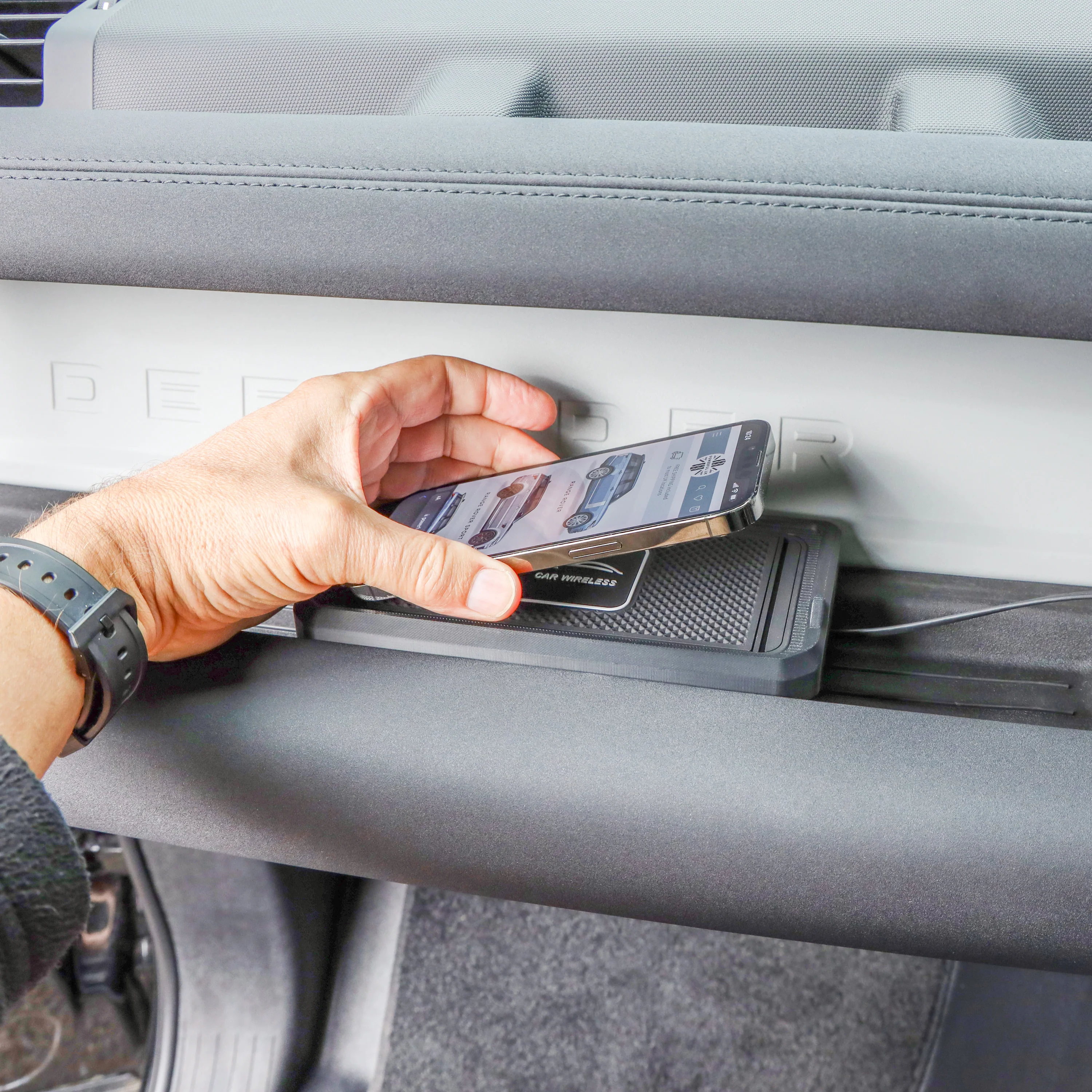 Passenger Side Wireless Phone Charging Tray for Land Rover Defender L663 (USB-C) - Image 3