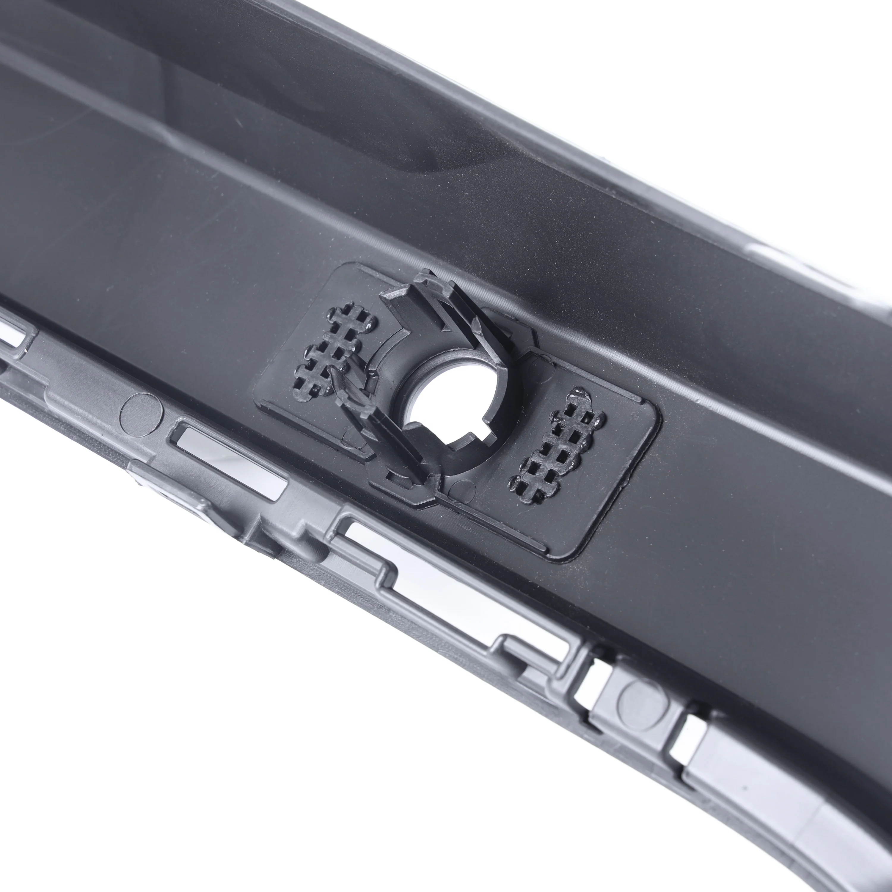 Rear Bumper Centre Trim for Range Rover Sport L494 2018-22 - Image 4