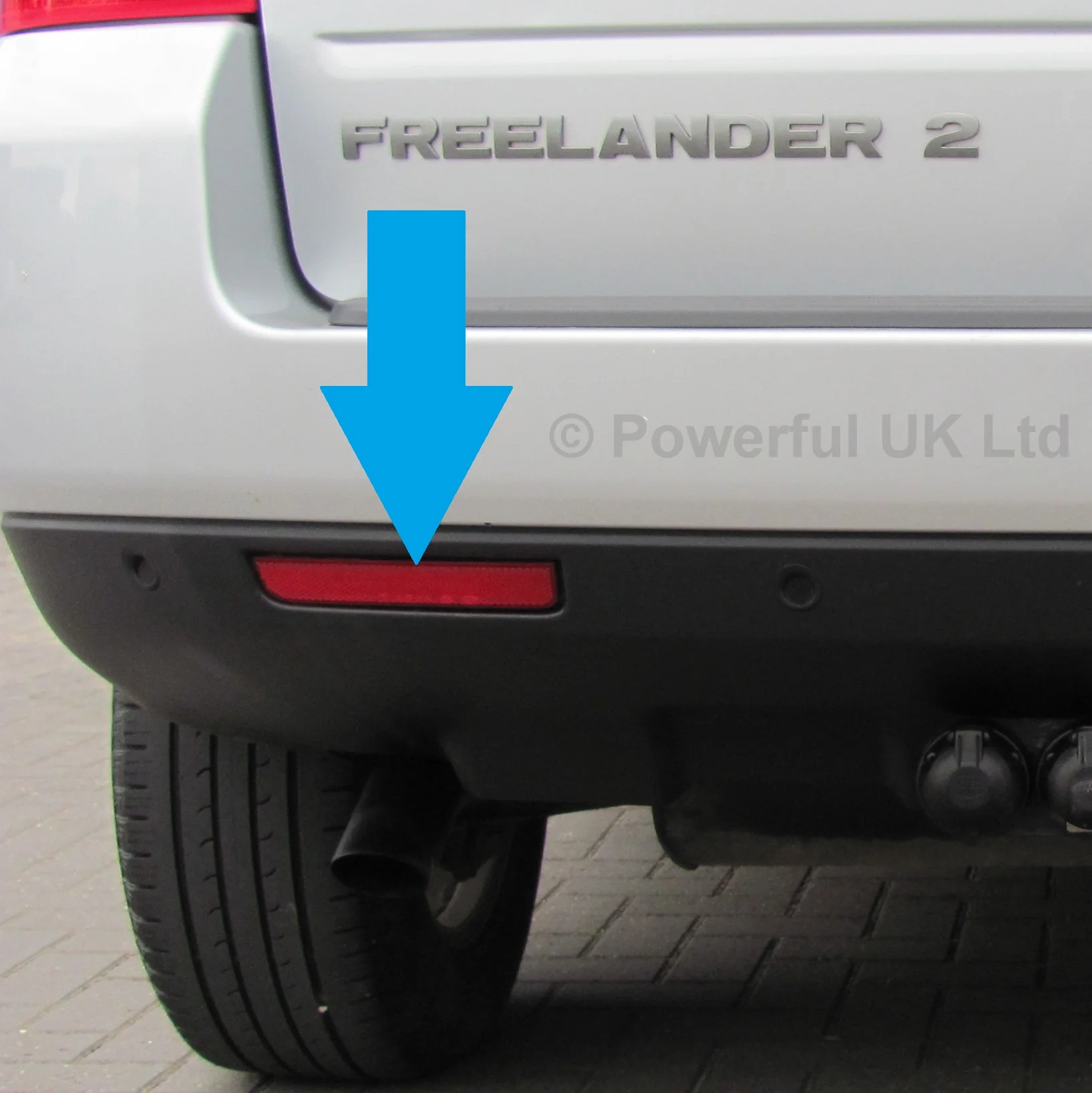 Rear Bumper Reflector for Land Rover Freelander 2 - Genuine - LEFT LH - Image 2