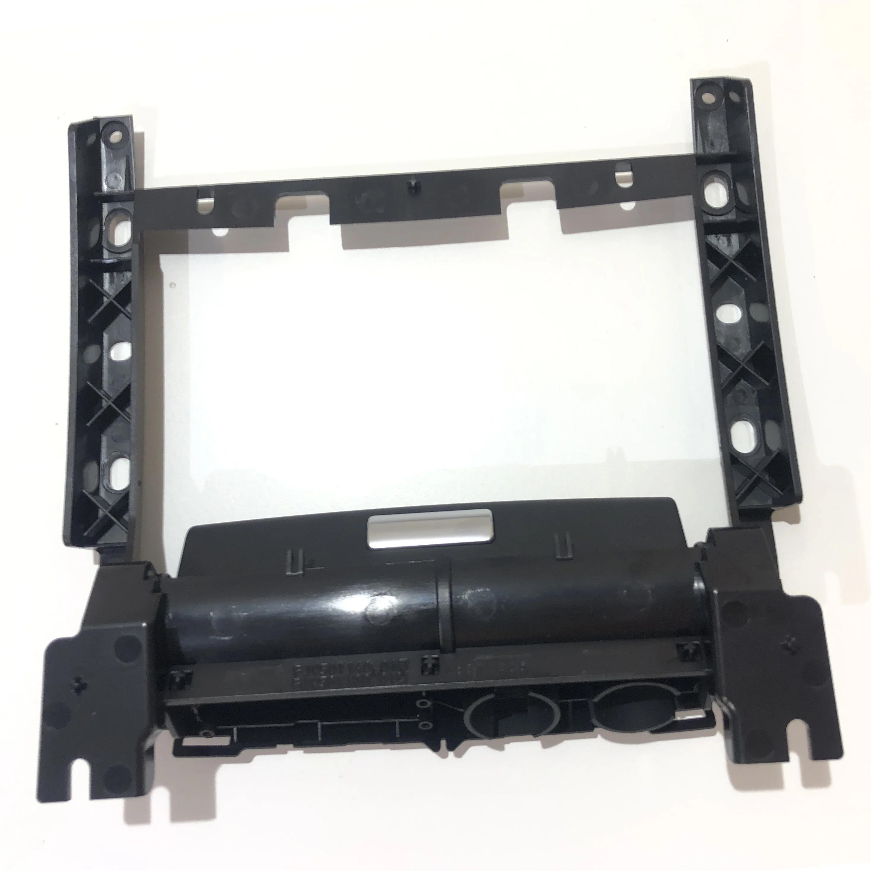 Rear Console Frame with audio for Range Rover L322 2006-2013 - Image 3