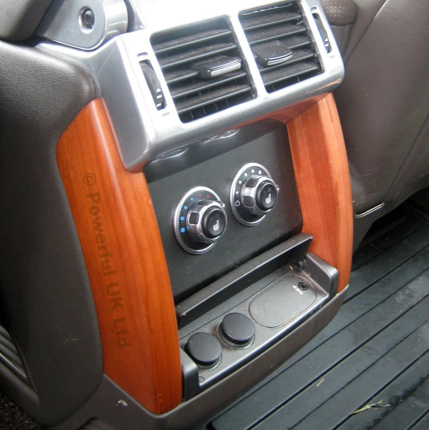 Rear Console Frame with audio for Range Rover L322 2006-2013 - Image 6