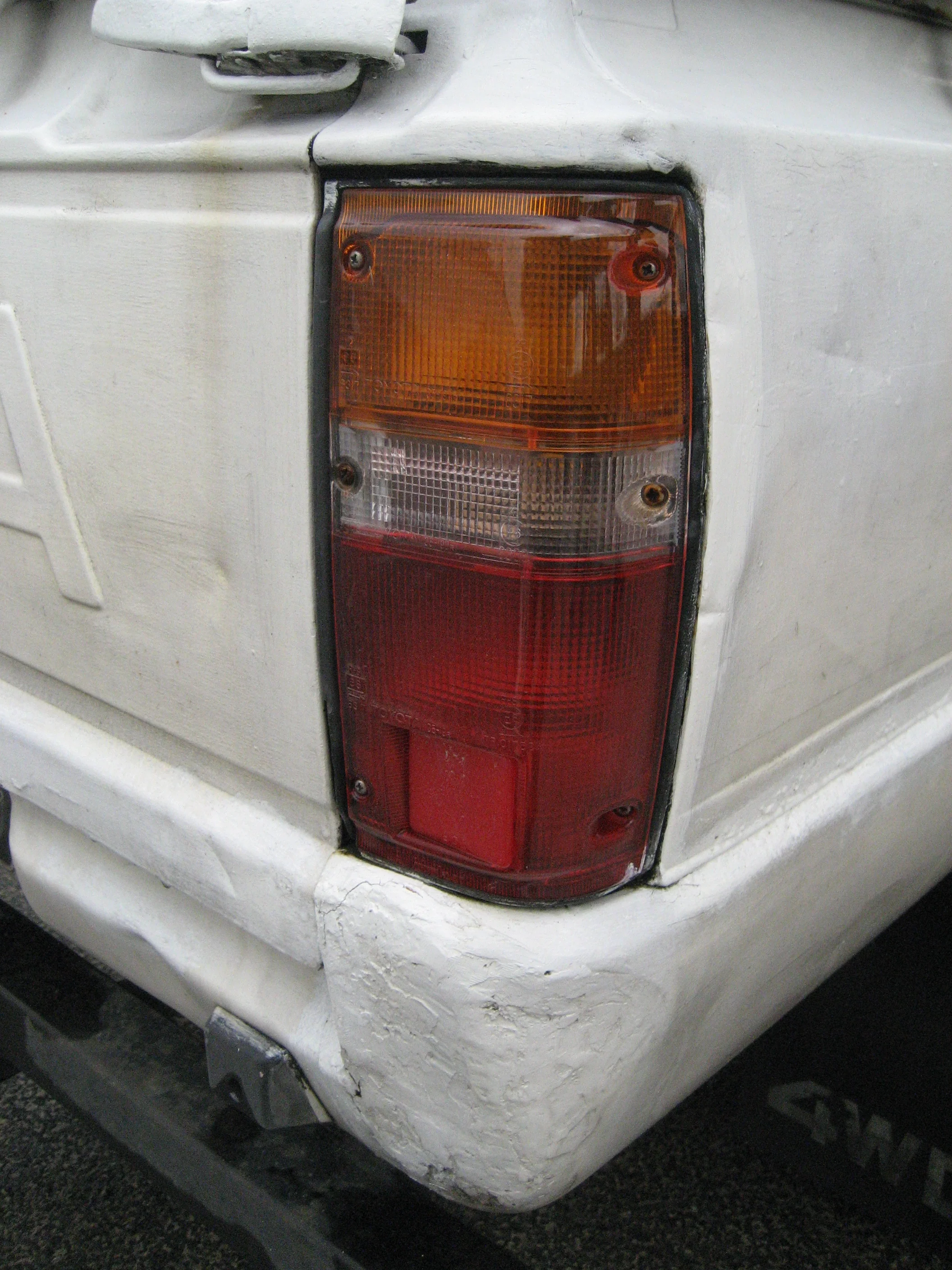 Rear Lens - RH - for Toyota Hilux Mk2 - Image 4