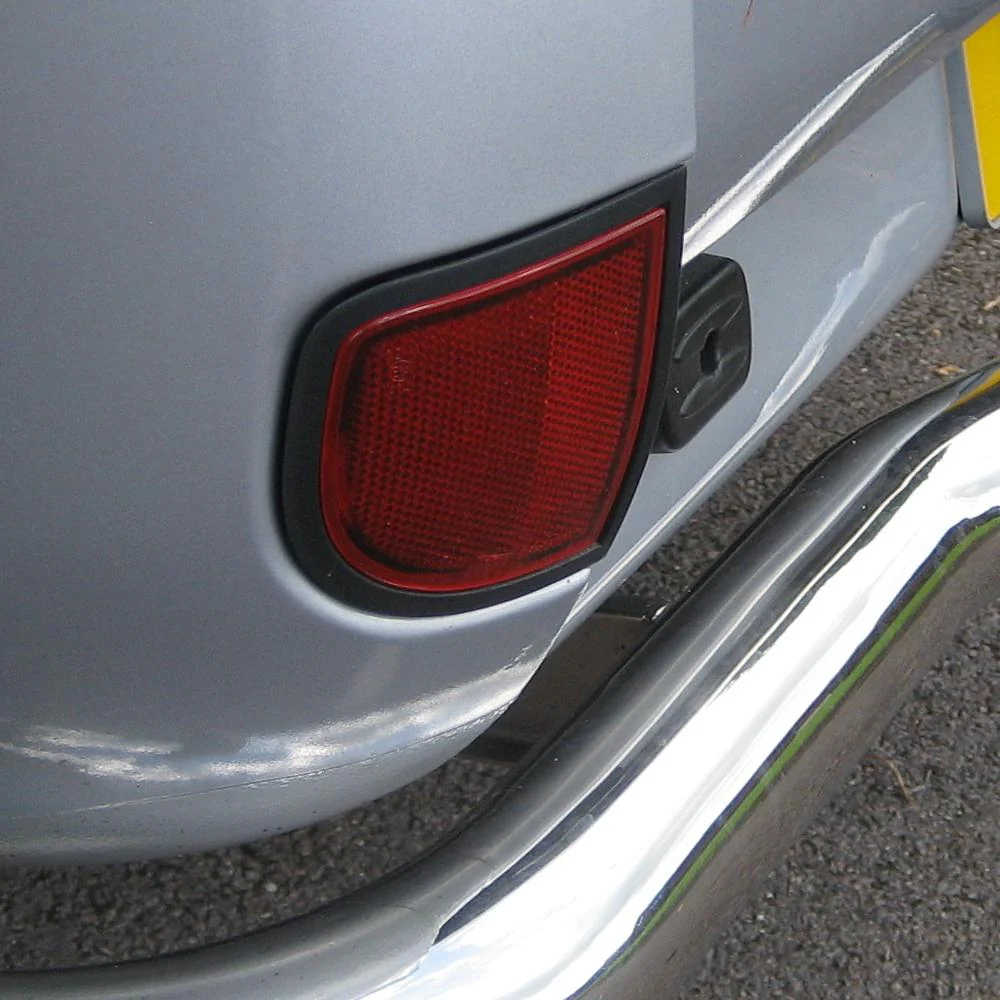 Rear Reflector for Mitsubishi L200 - LH - Image 4