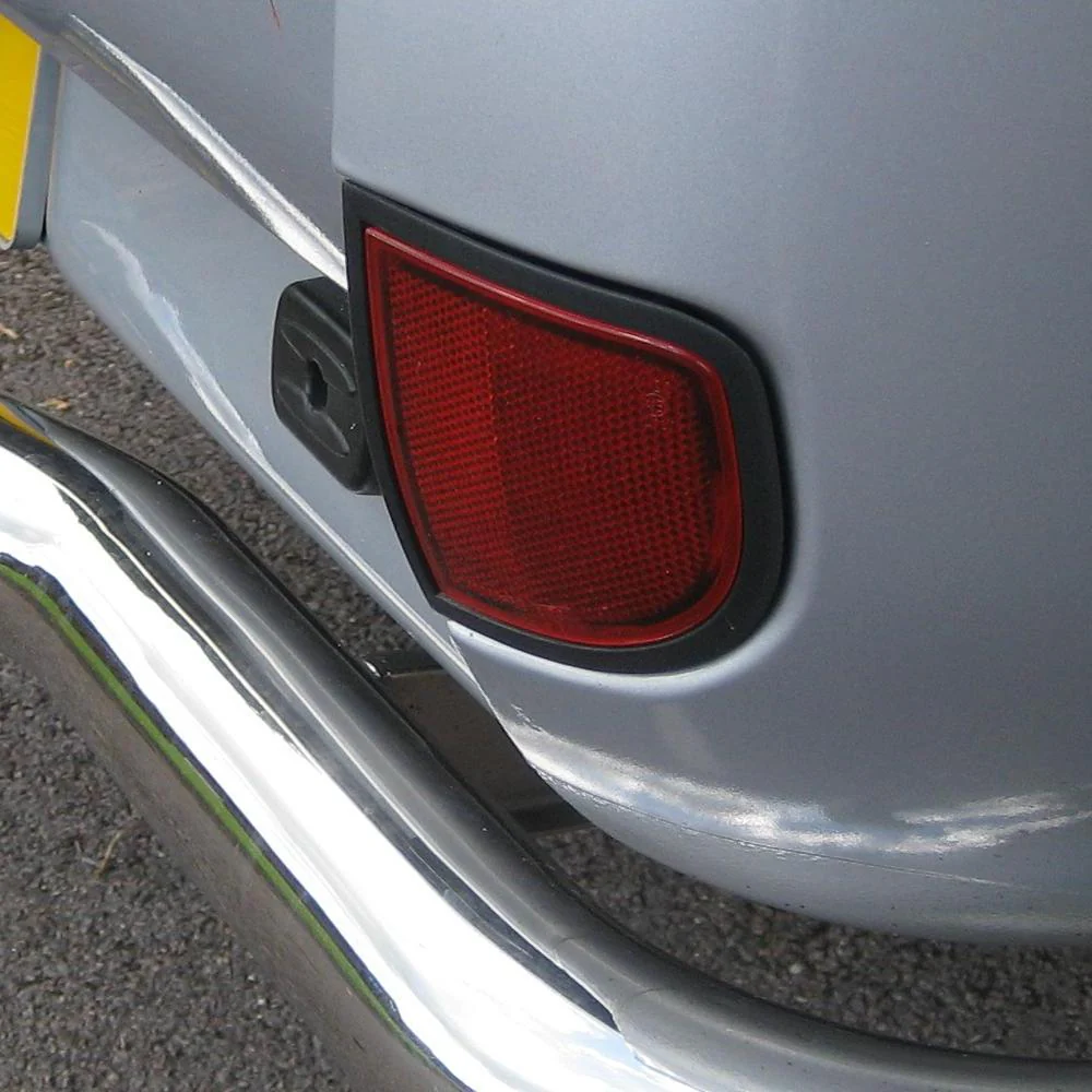 Rear Reflectors - (Pair) for Mitsubishi L200 - Image 3