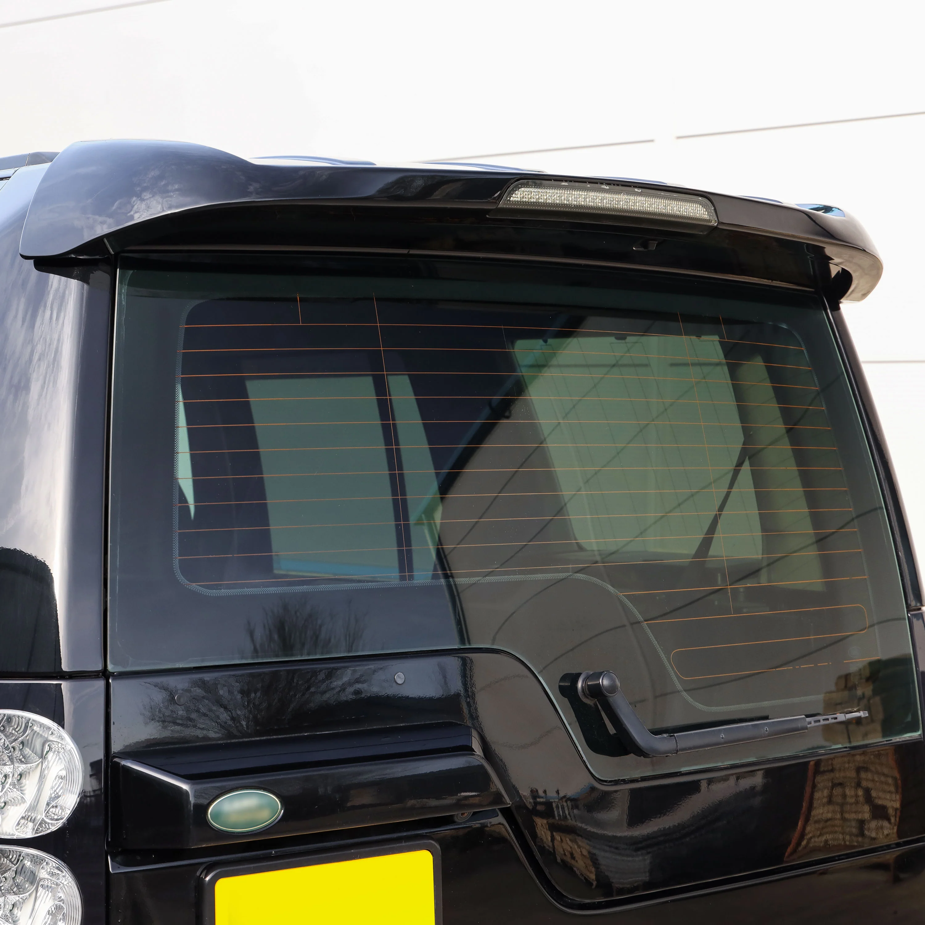 Rear Spoiler Kit for Land Rover Discovery 3/4 - Gloss Black - Image 9