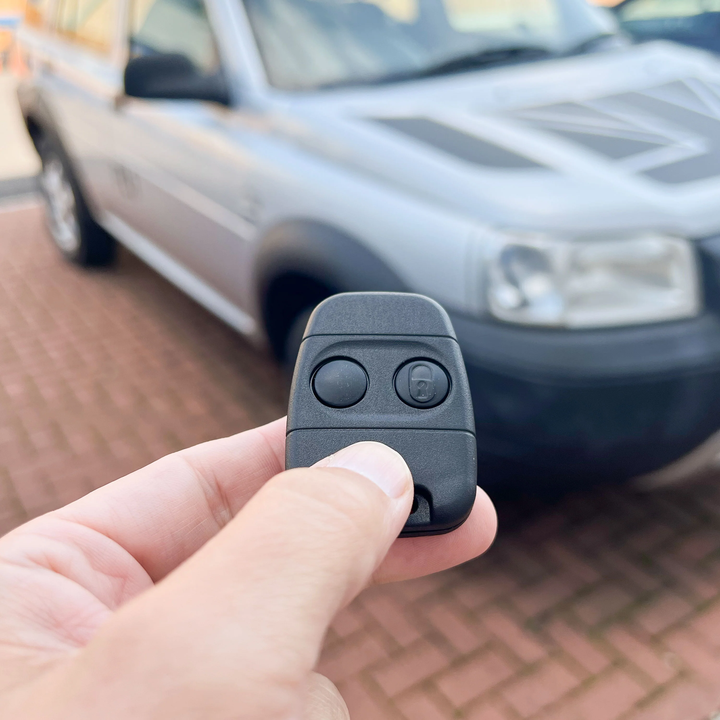Replacement Keyfob (inc electrics & battery) for Land Rover Freelander 1 (2001+) - Image 3