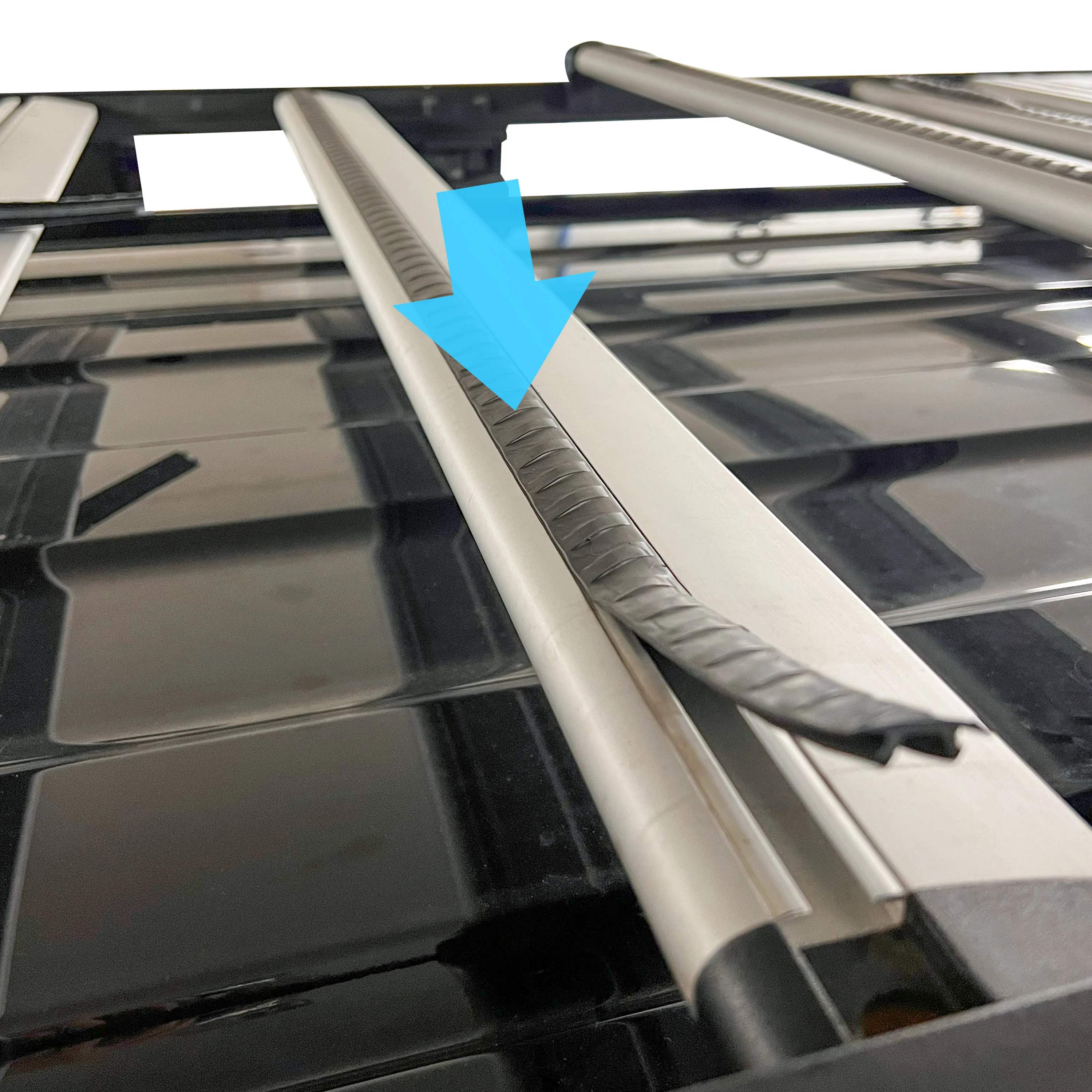 Replacement Rubber Strip for Cross Bar/Roof Rack for the Land Rover Defender L663 - Image 2