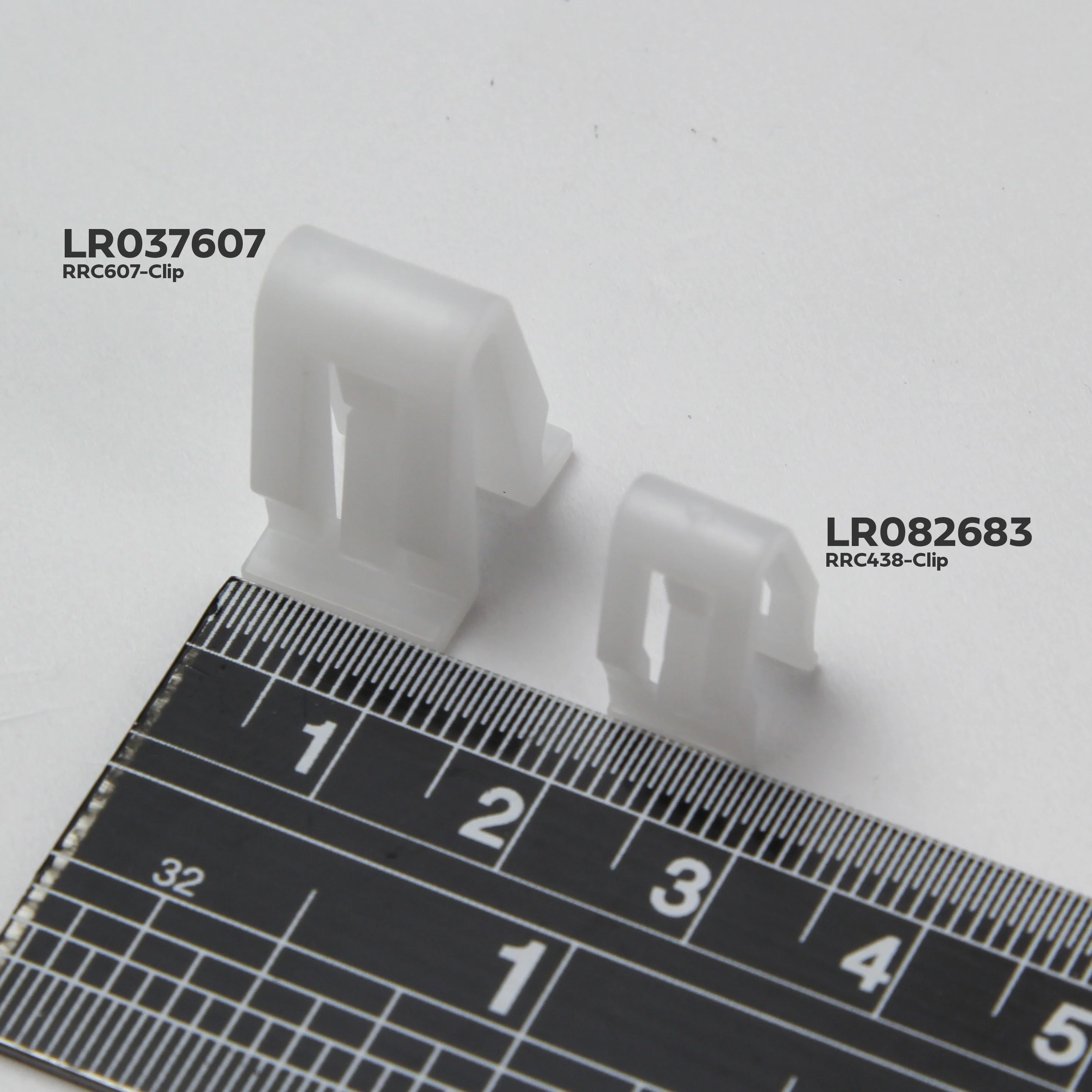 Replacement White Plastic Tailgate Trim Retaining Clips - Genuine - Image 3