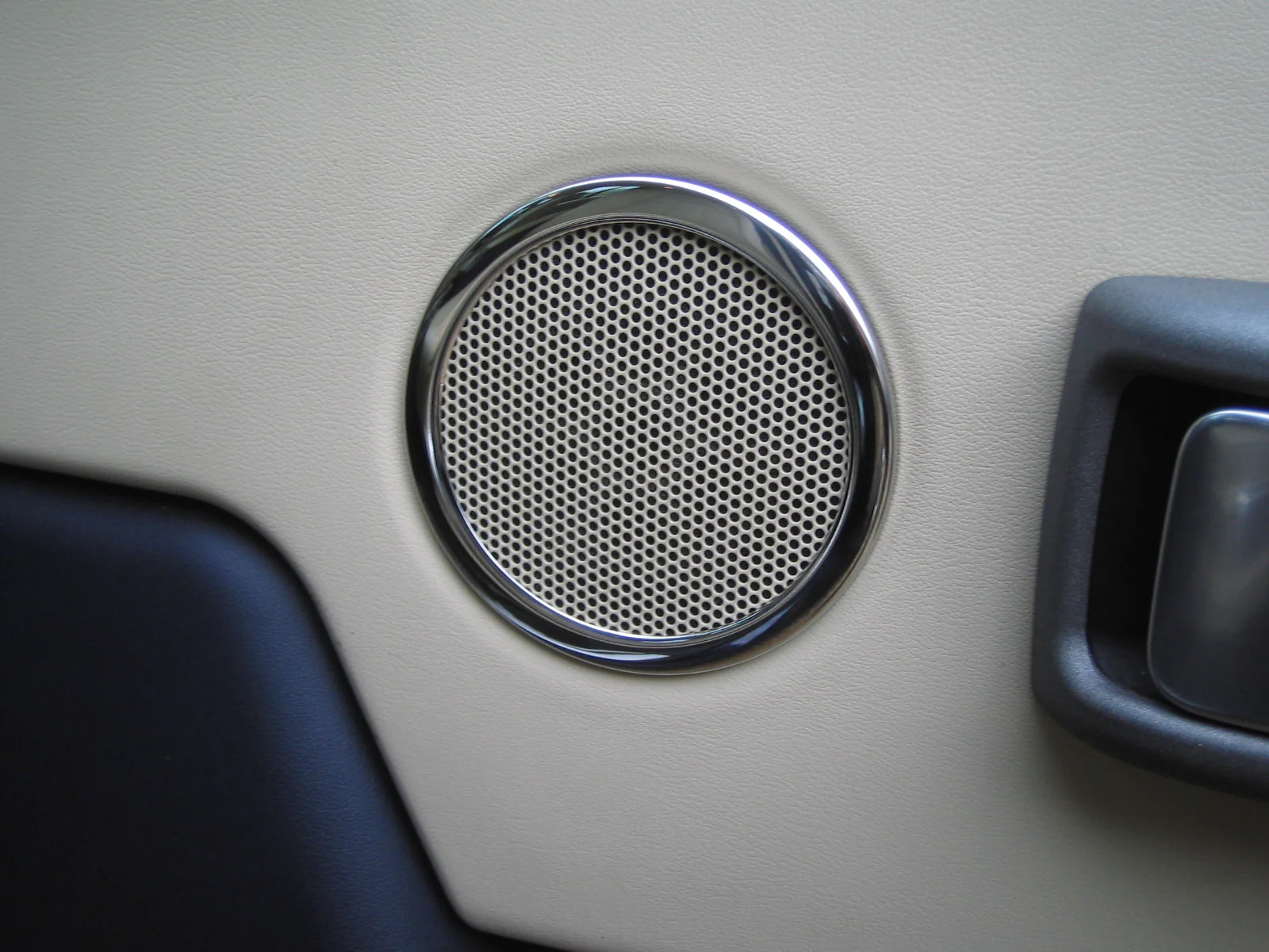 Speaker Ring Covers Stainless (Pair) for Range Rover L322 - Image 3