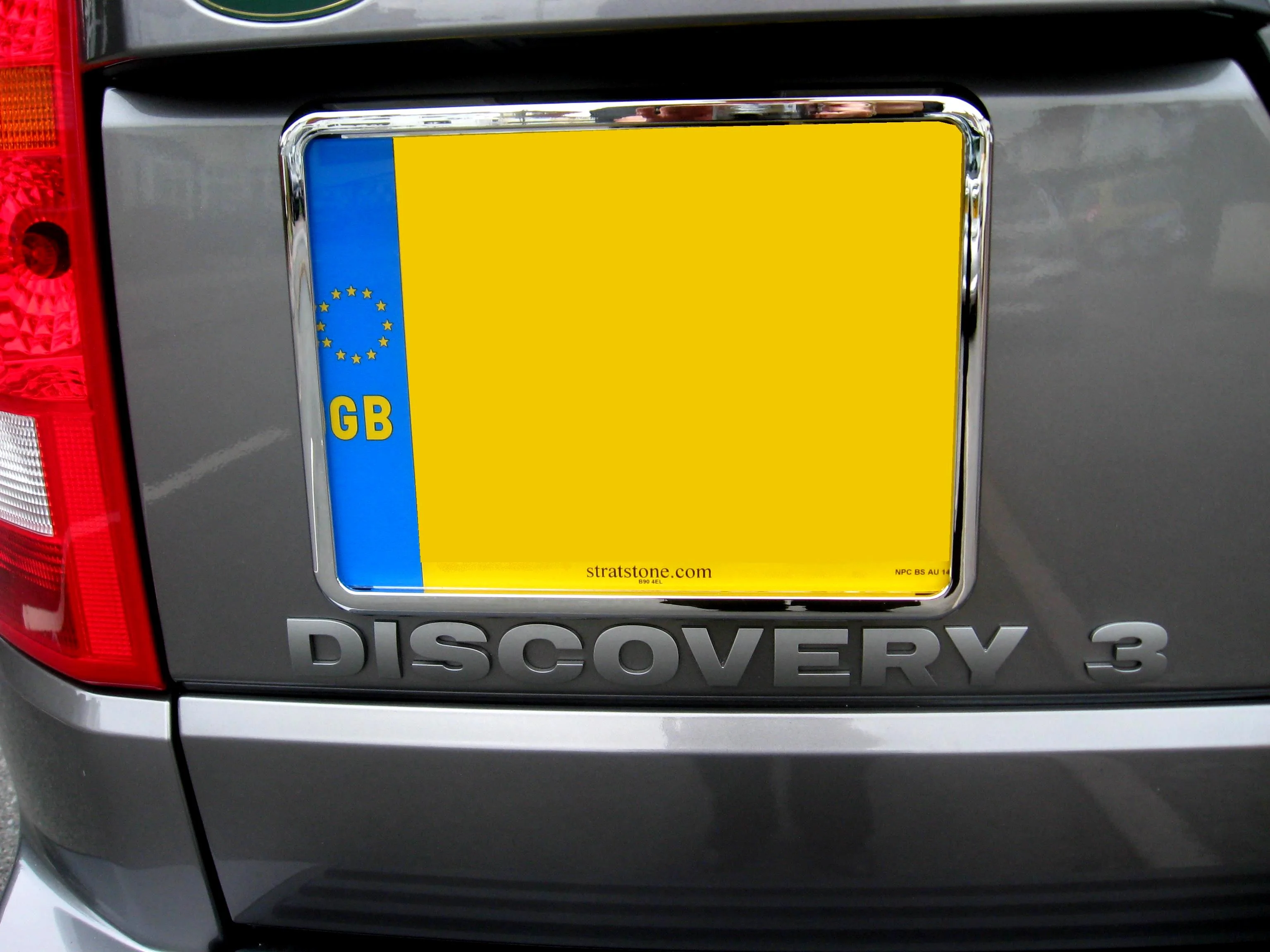 Square Rear Number Plate Surround for Land Rover Discovery 1 & 2 - Chrome - Image 2