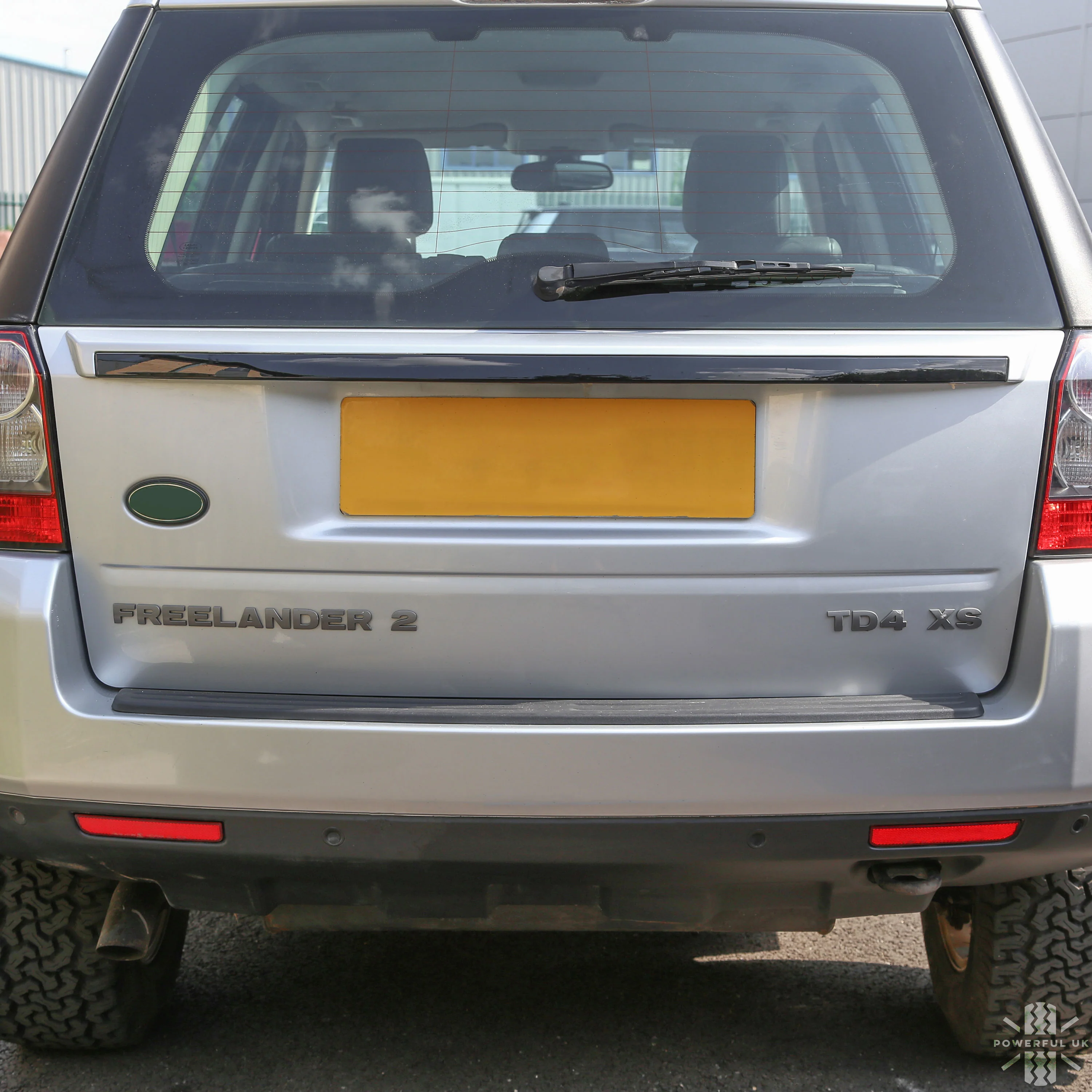 Tailgate Strip Gloss Black - for Land Rover Freelander 2 2010+ - Image 5
