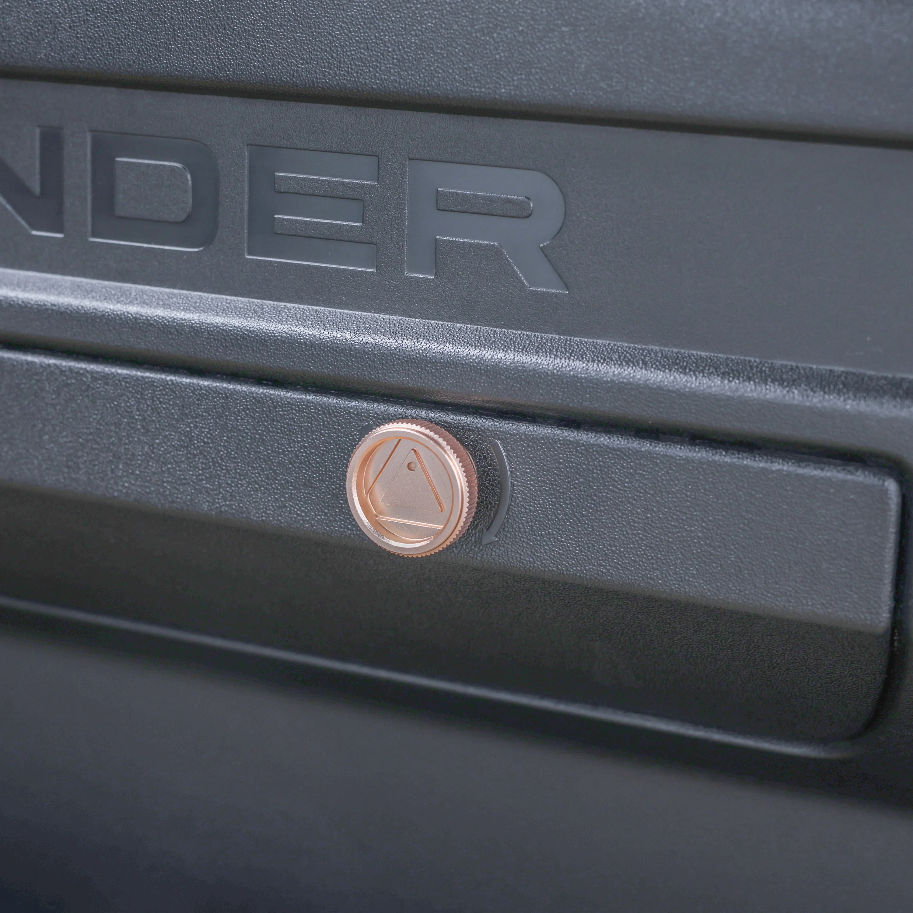 Warning Triangle Hatch Knobs for Land Rover Defender L663 - Rose Gold - Image 5