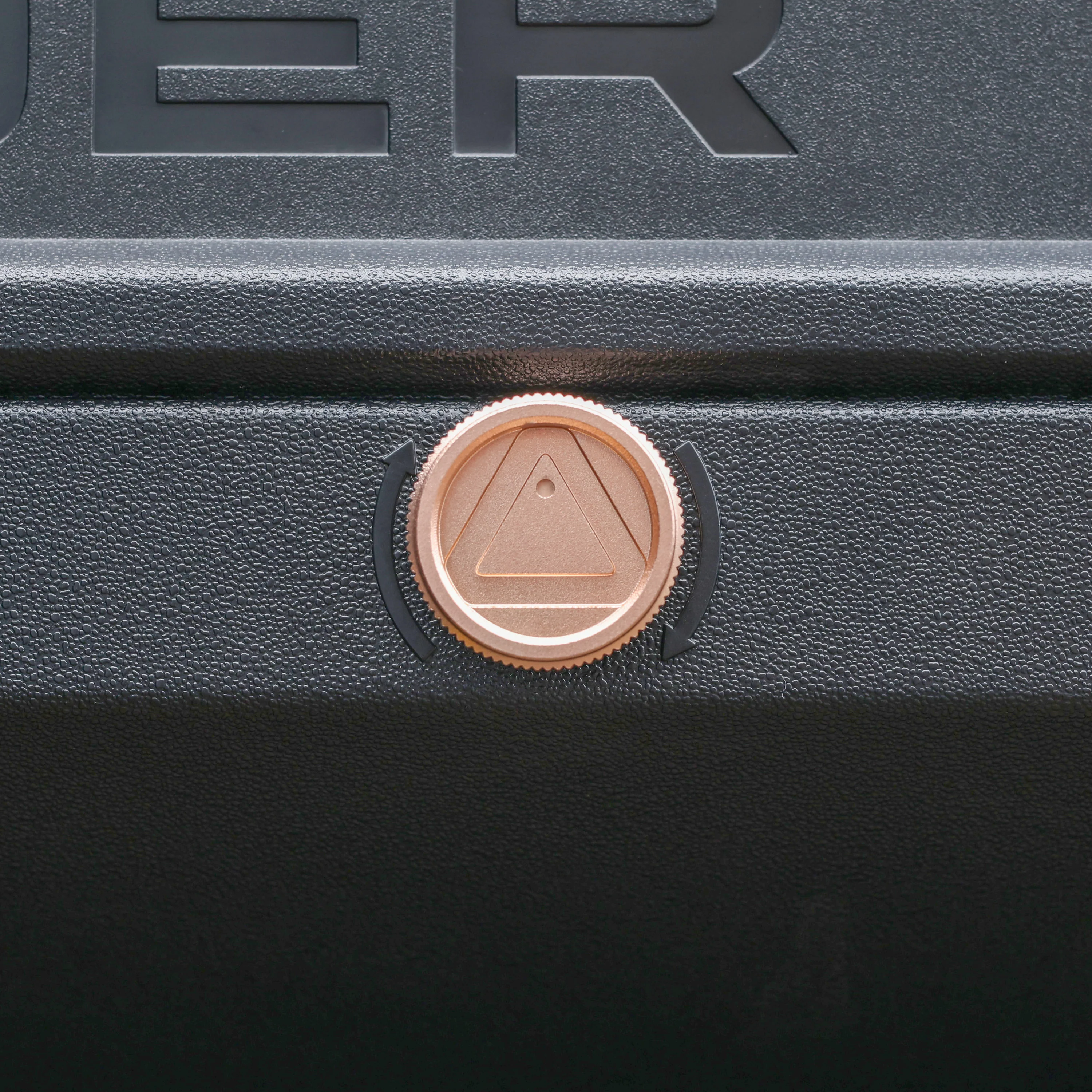 Warning Triangle Hatch Knobs for Land Rover Defender L663 - Rose Gold - Image 9